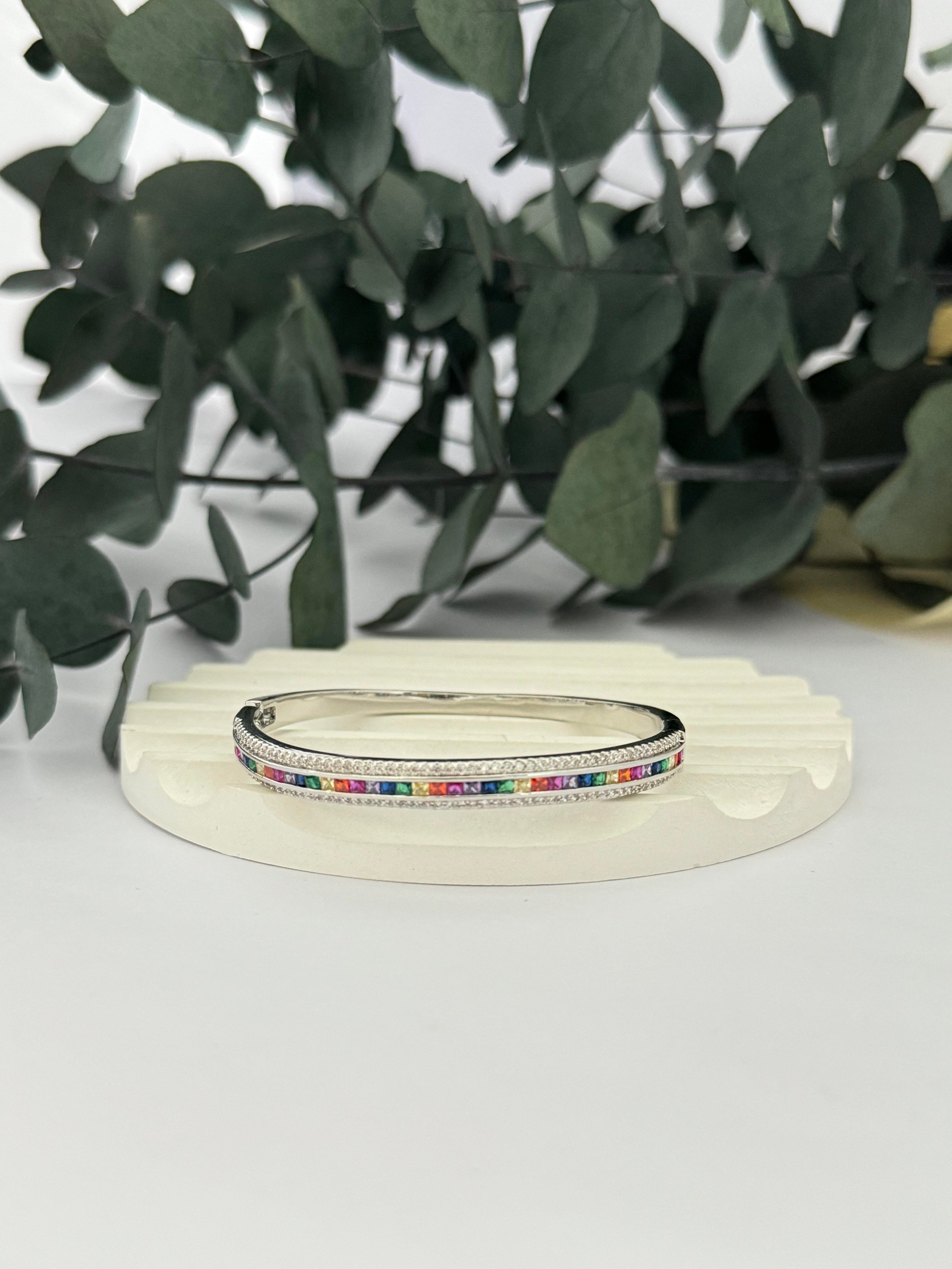 Taşlı Kelepçe Bileklik