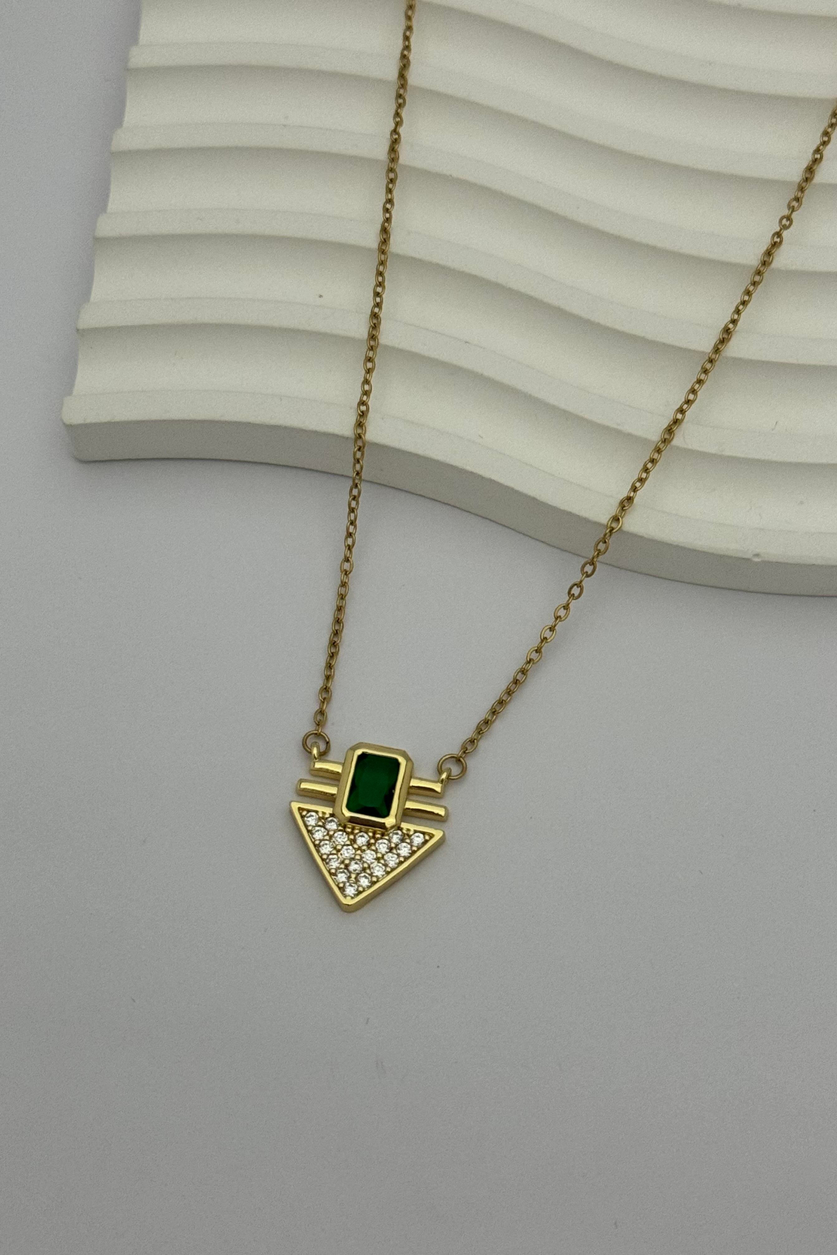 Triangle Green Kolye