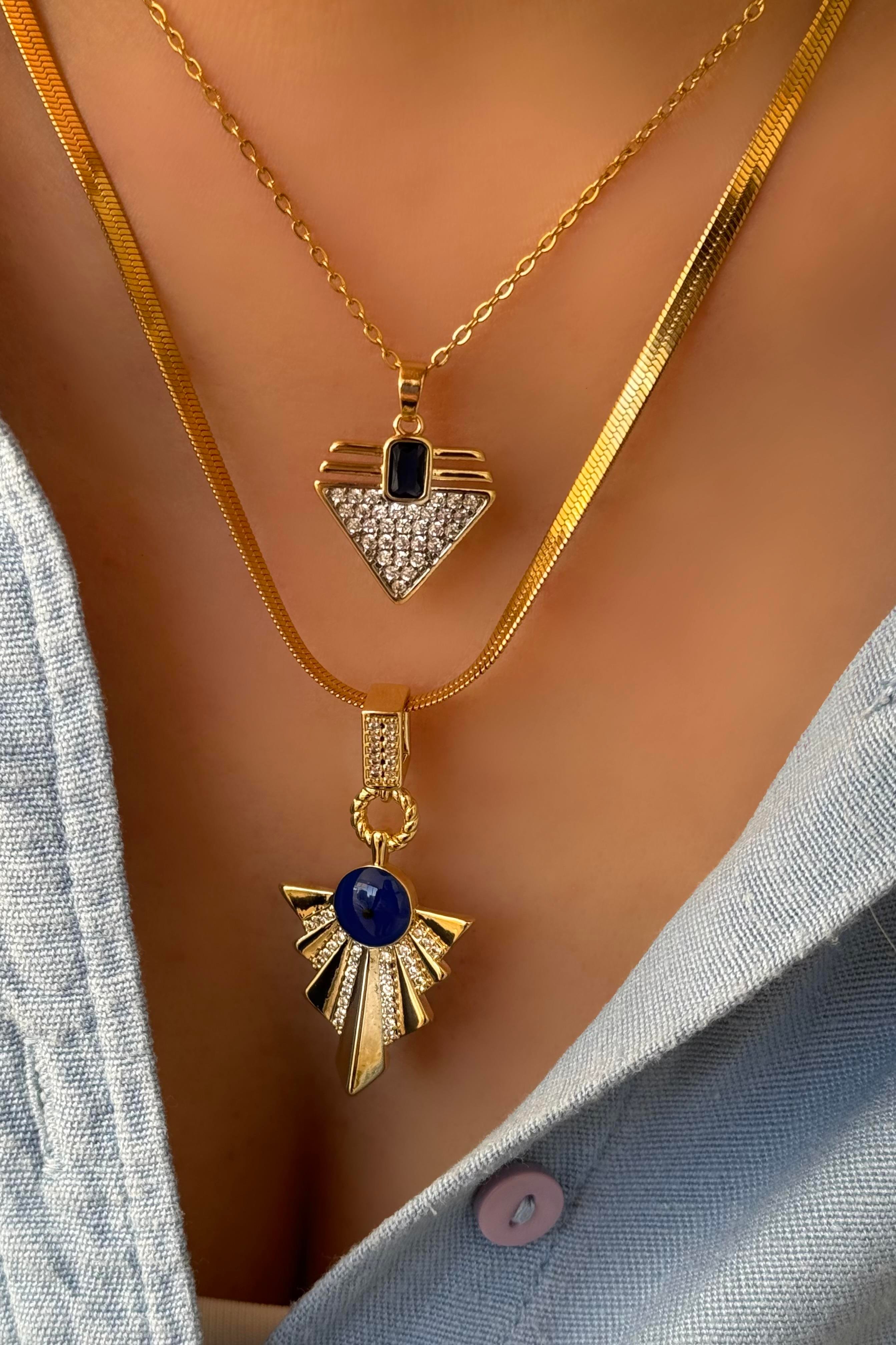Triangle Night Blue Kolye