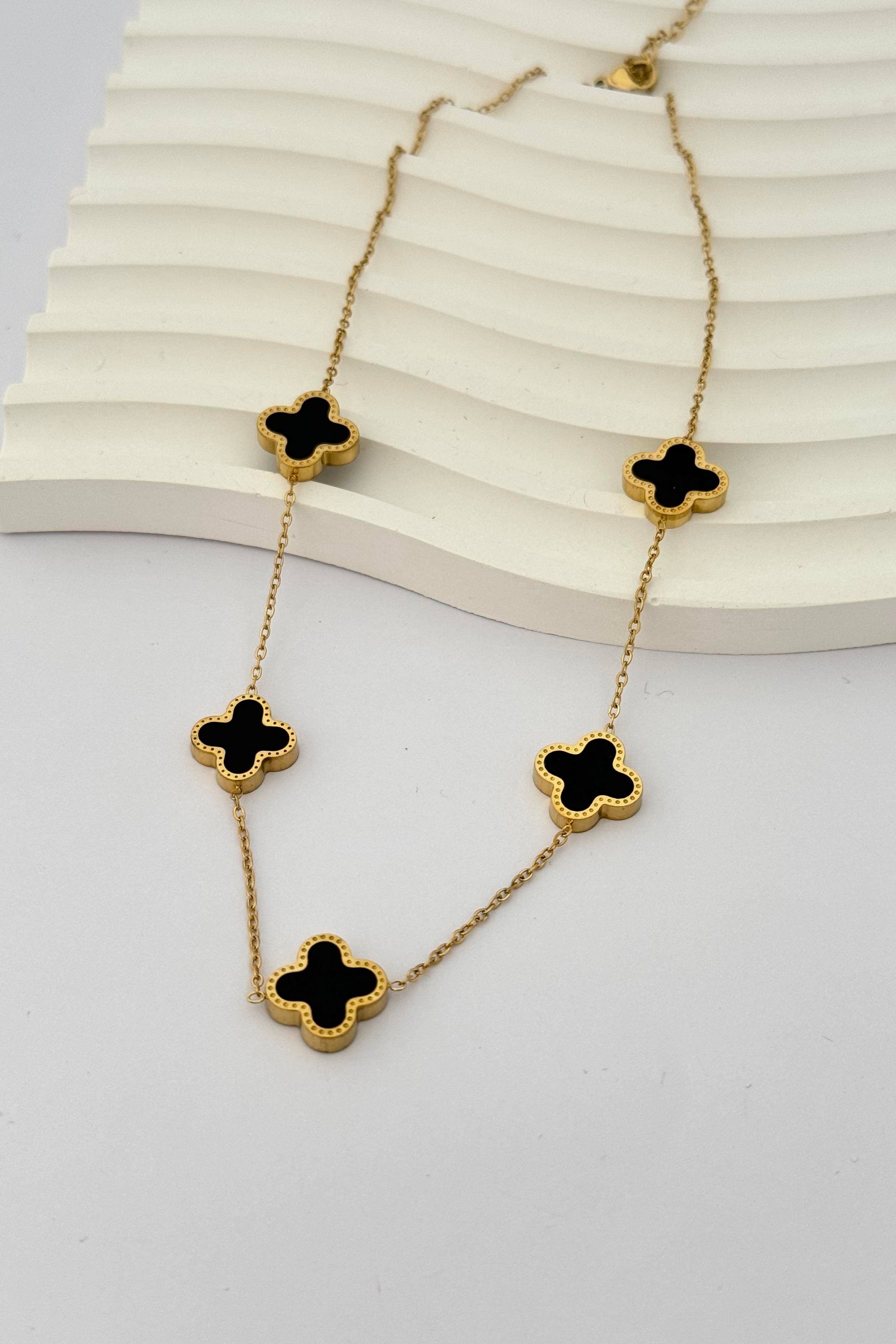 V Cleef Black Kolye