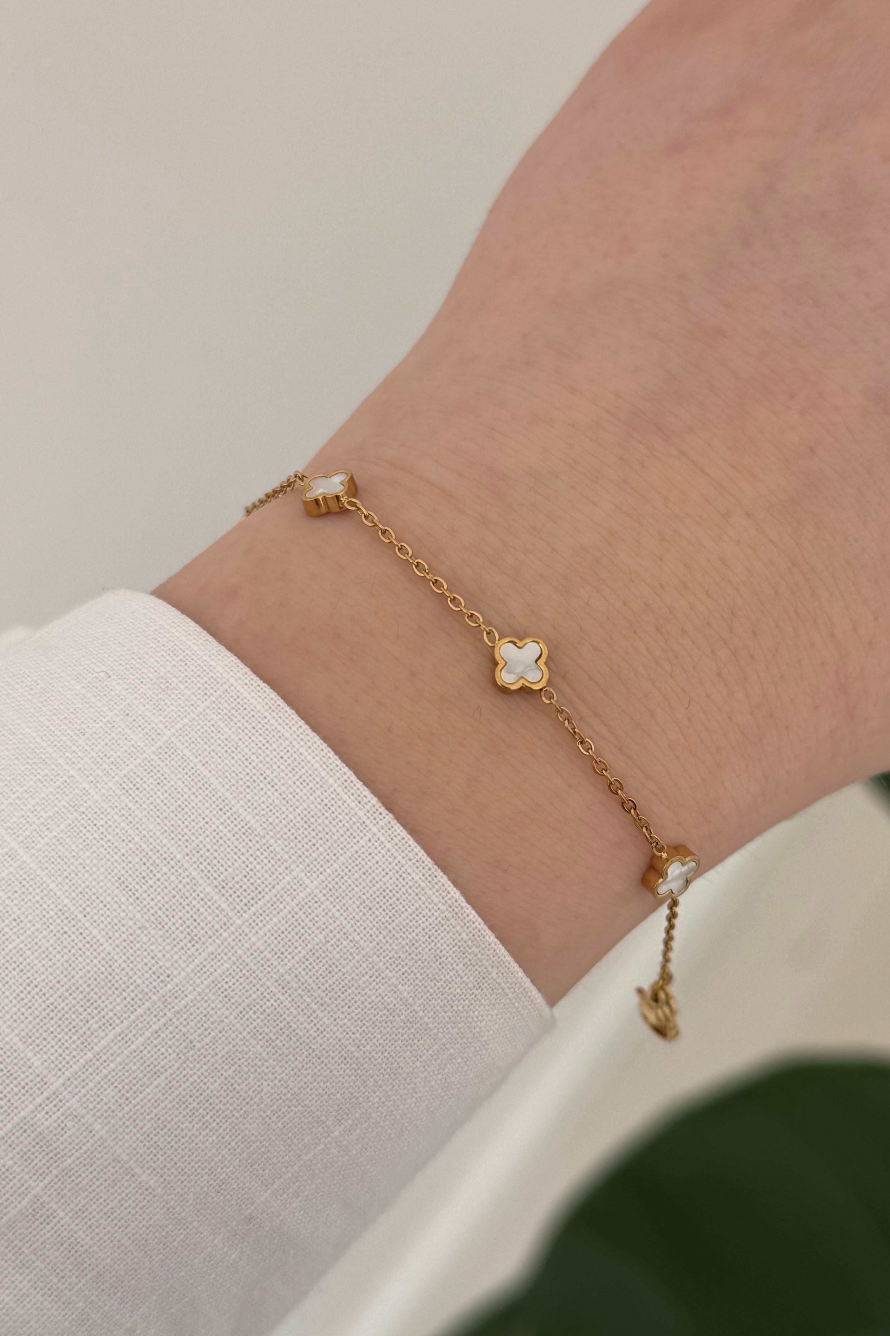 VC Beyaz Mini Bileklik