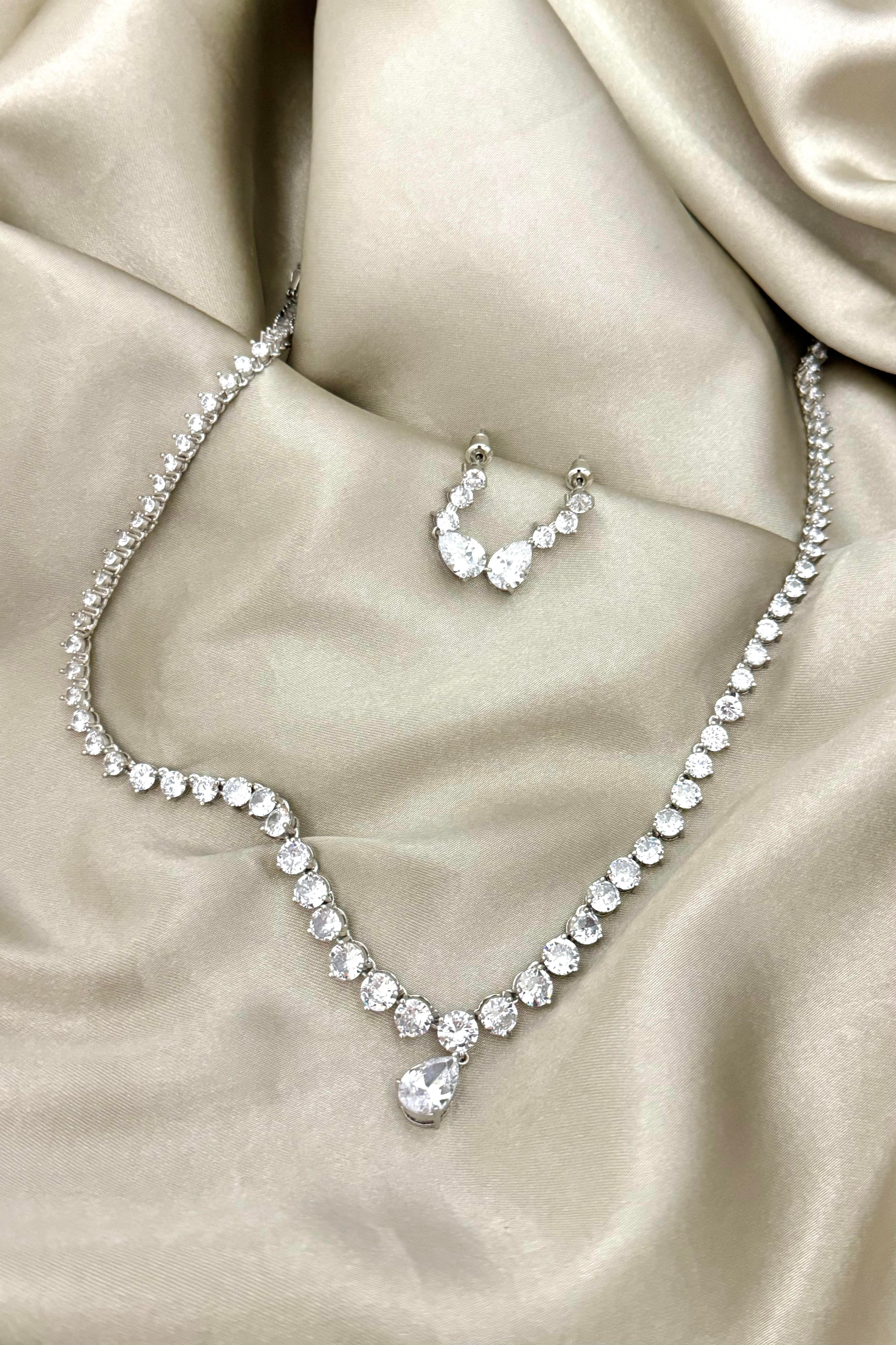 Viola Kolye-Küpe Set