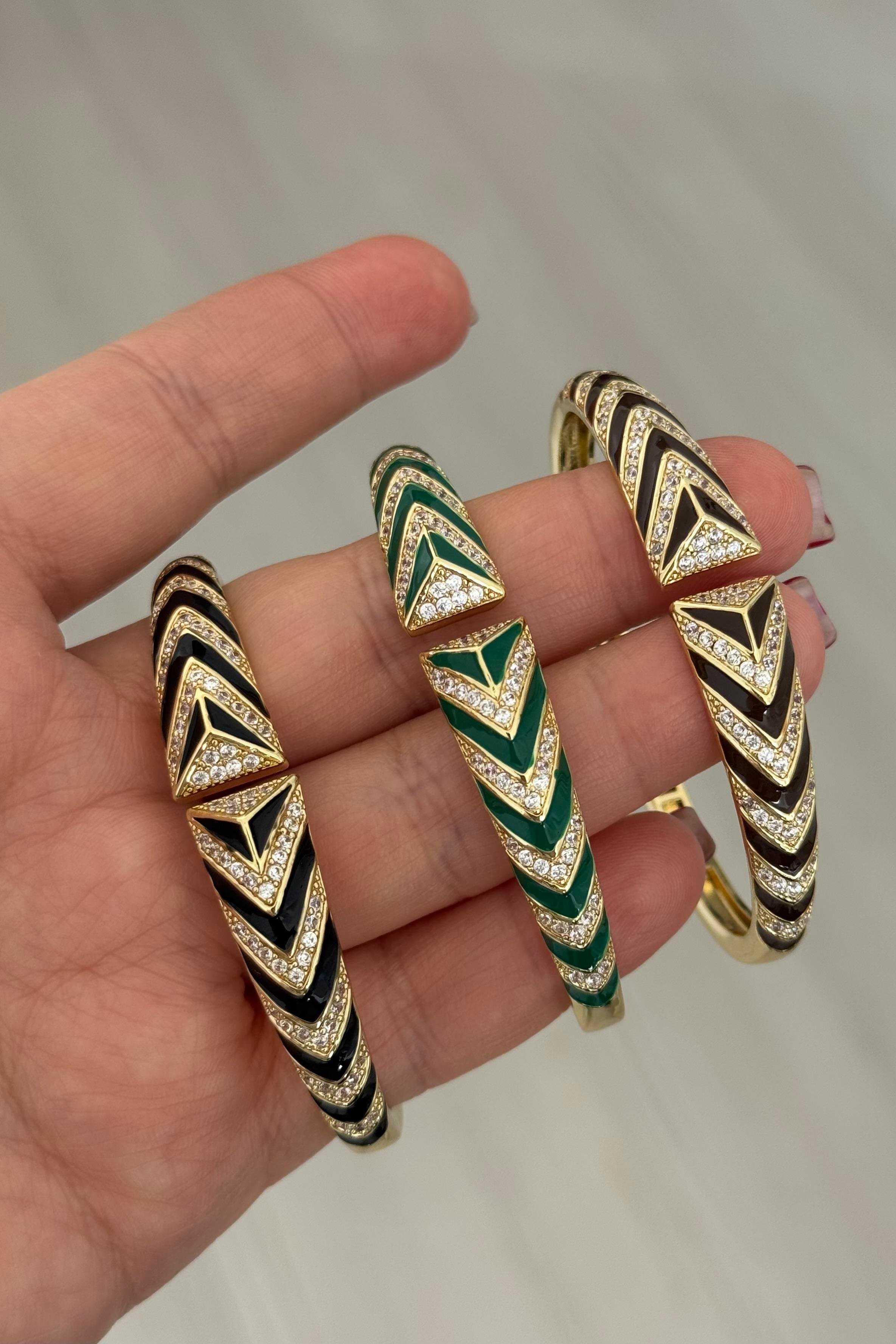 Zevora Siyah Kelepçe Bileklik