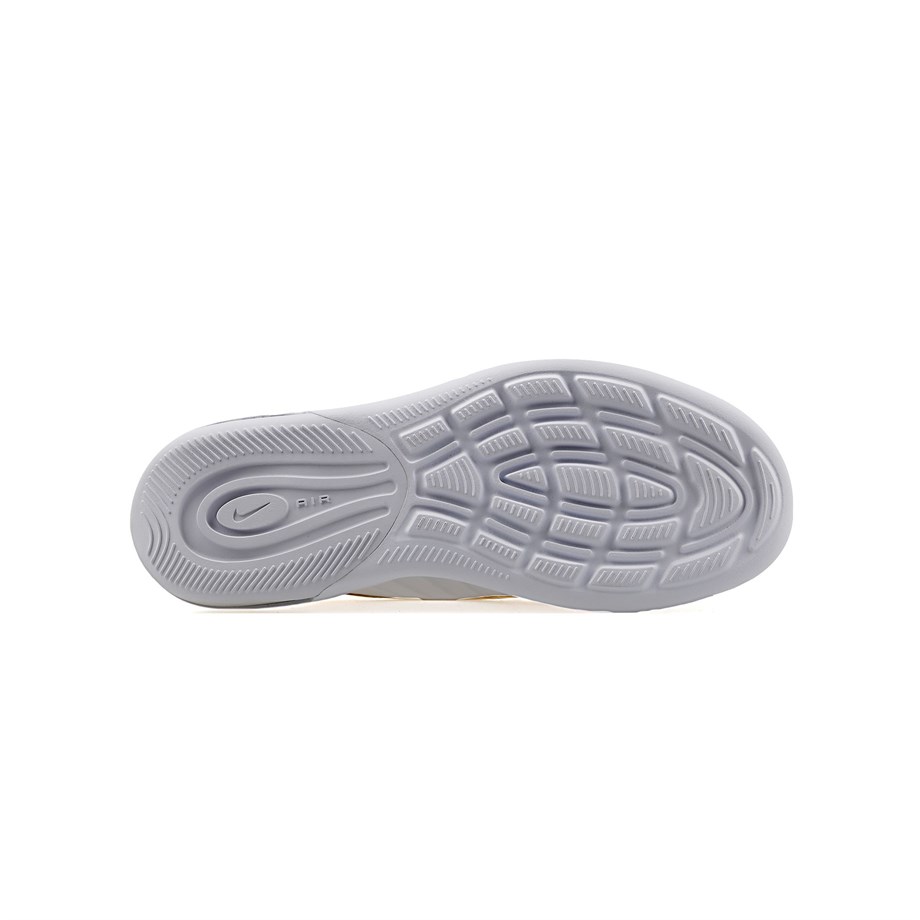 AIR MAX AXIS