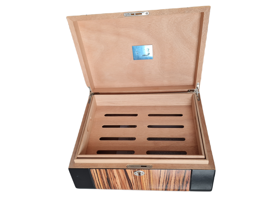 Basic German Humidor Puro Kutusu Kilitli Siyah/Ahşap 30's