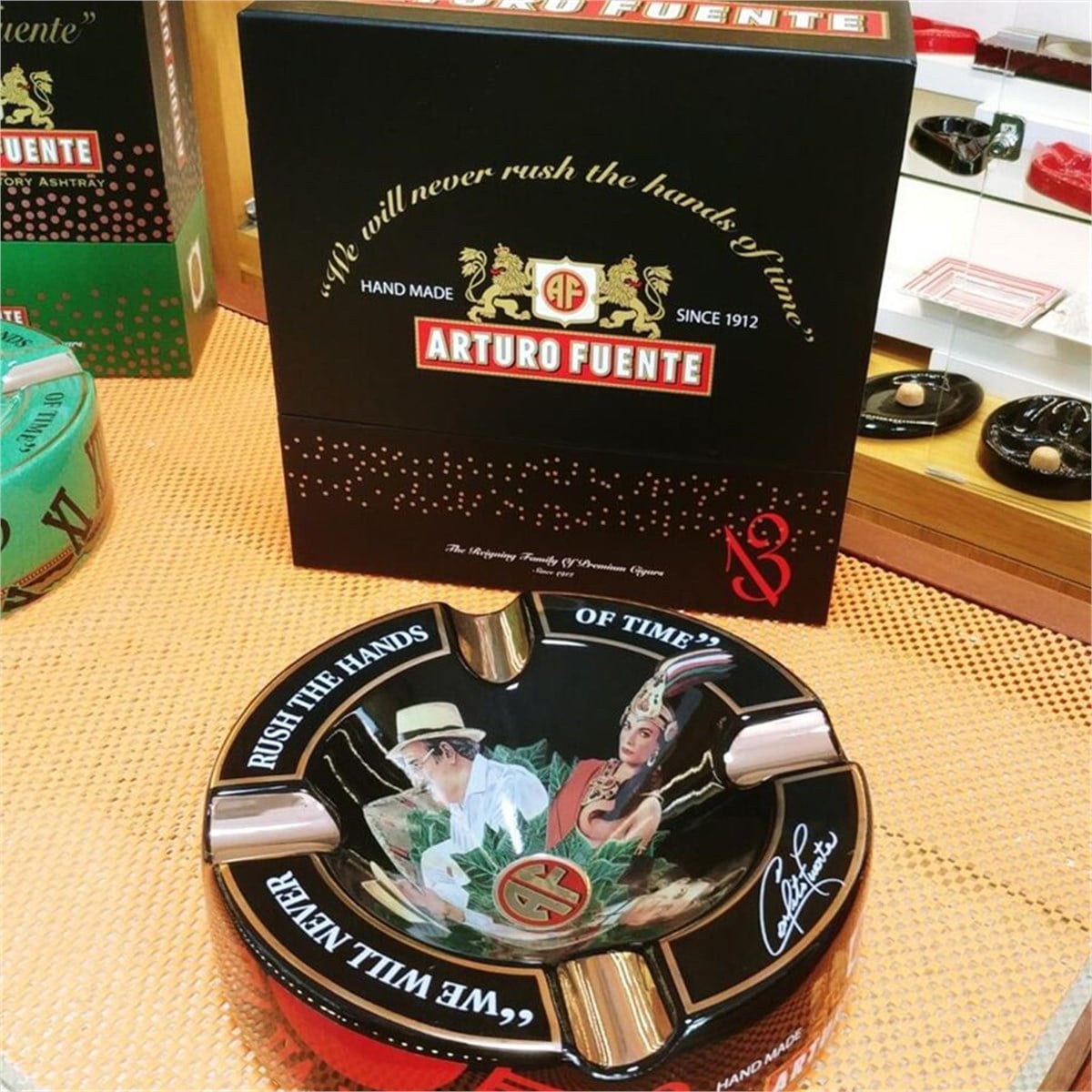 Arturo Fuente Journey Seramik Puro Küllüğü Hand Made Siyah 4lü