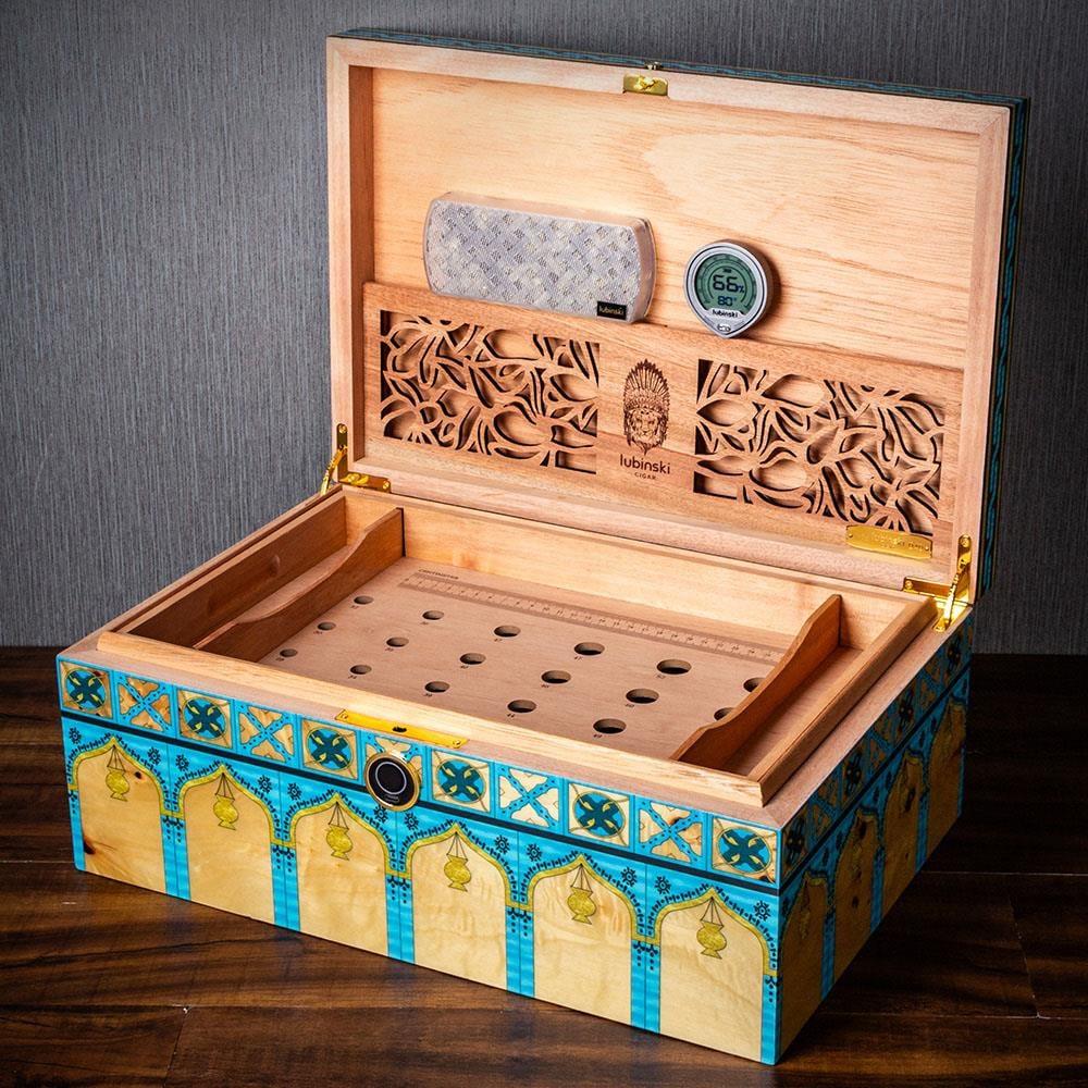 Lubinski Limited Edt. Türkiye Özel Seri Puro Kutusu Humidor Parmakizi Kilitli 150s