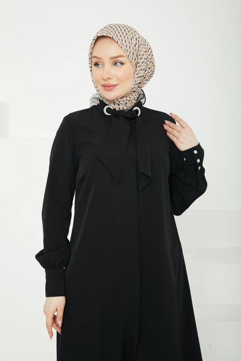 Armine Yakası Kuşak Detaylı Gizli Düğmeli Tunik - Siyah