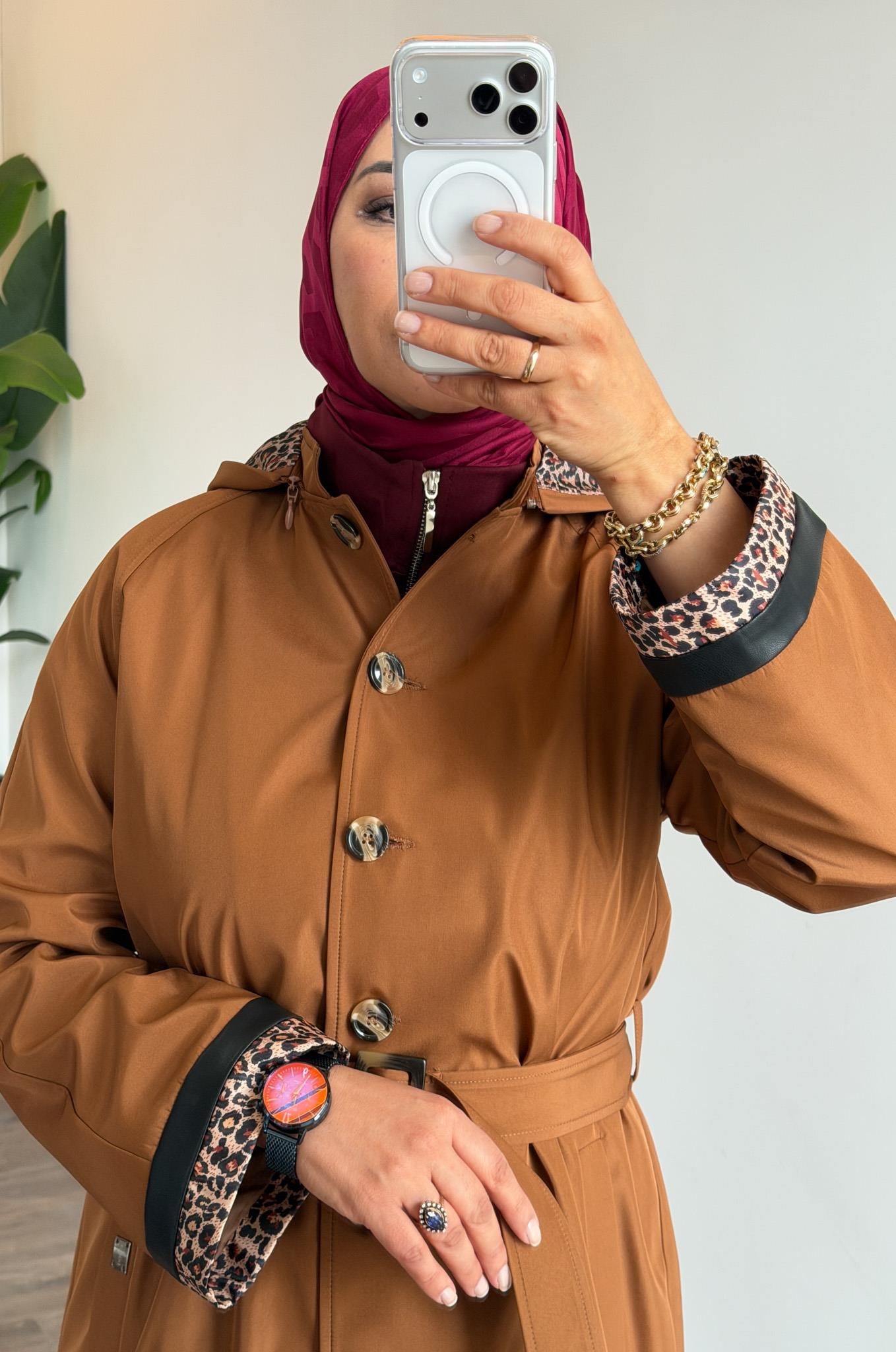 İçi Kürklü ve Kol Leopar Detaylı Kemerli Trençkot - Taba