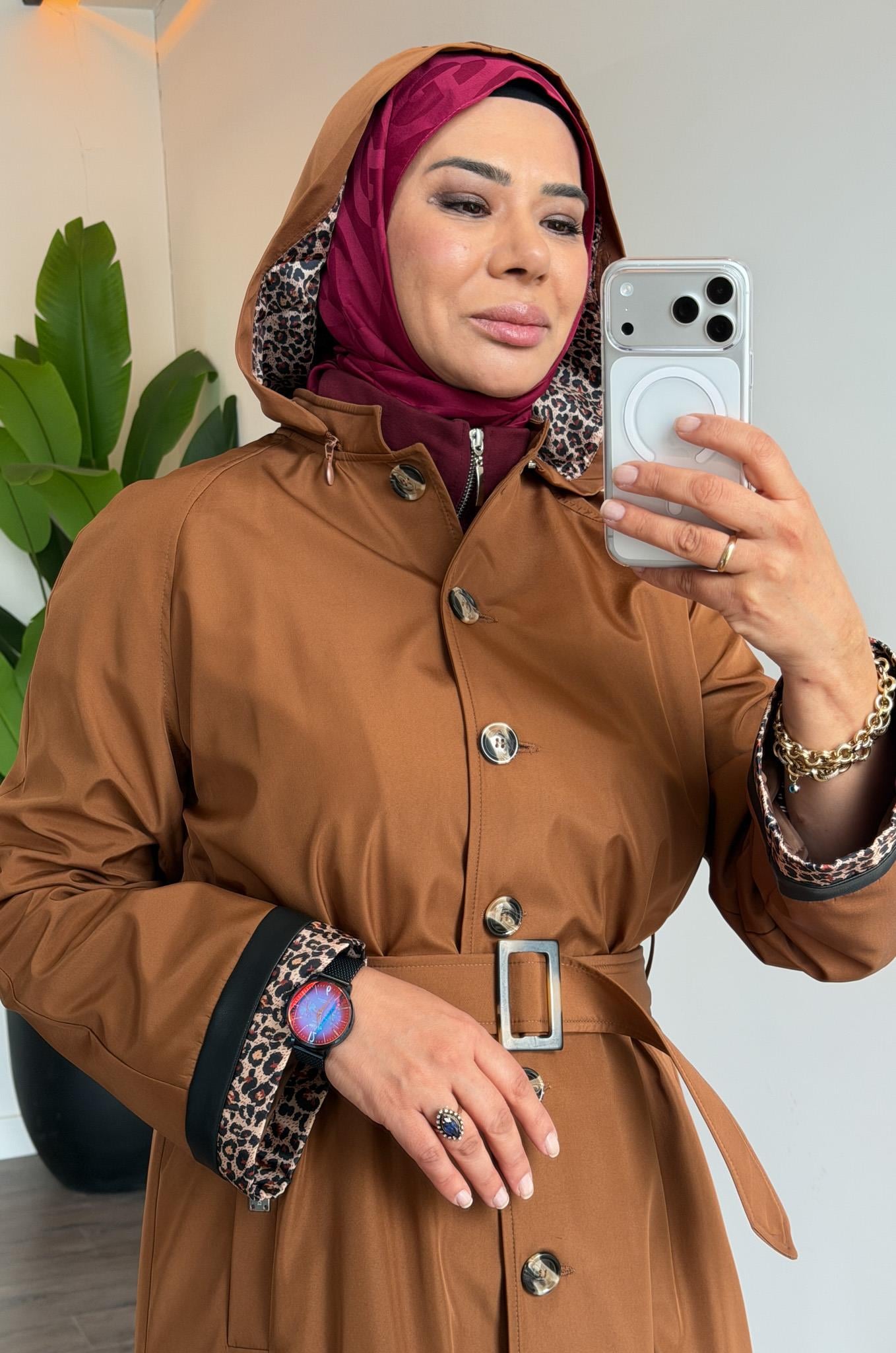 İçi Kürklü ve Kol Leopar Detaylı Kemerli Trençkot - Taba