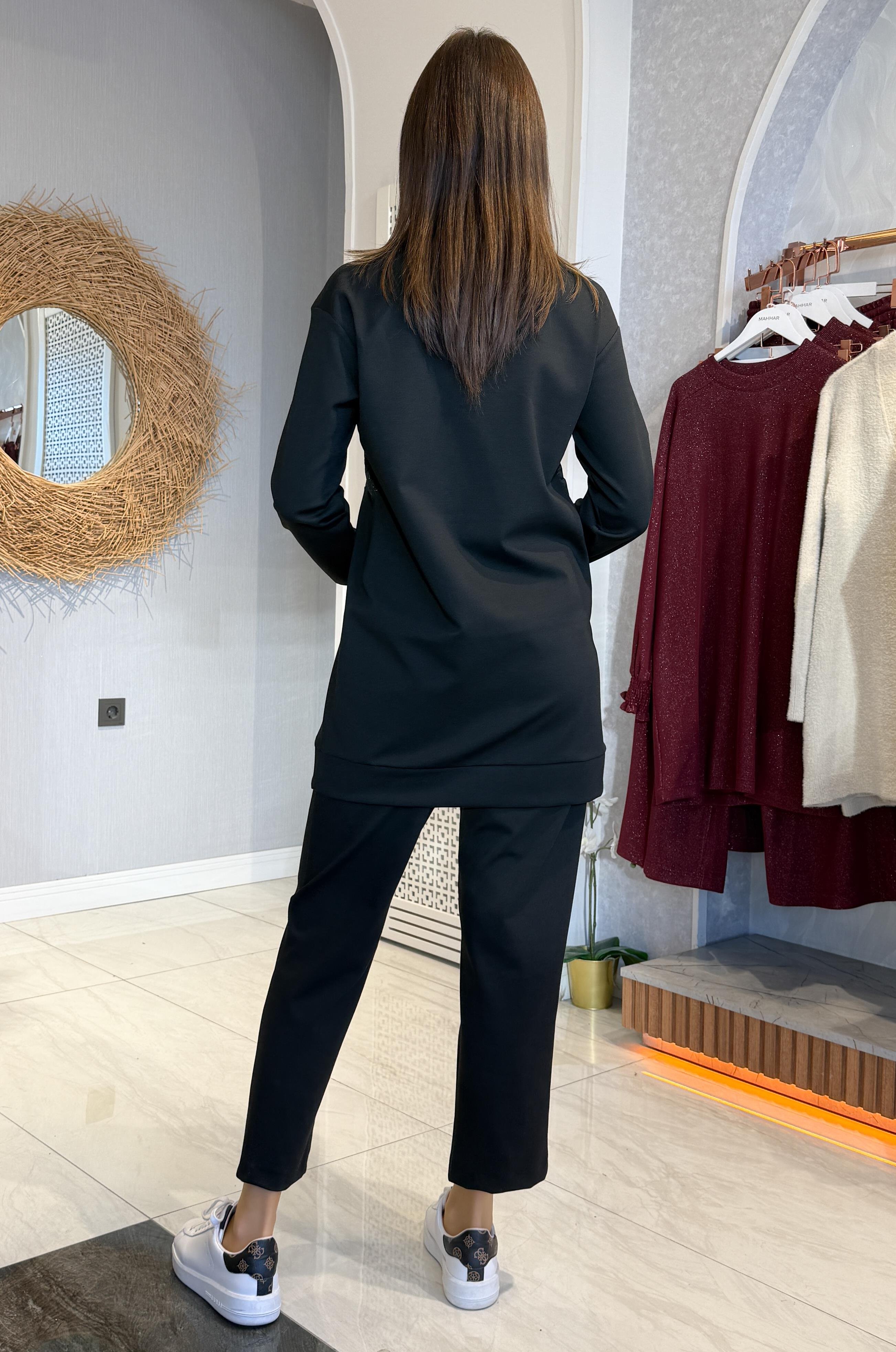 Kapitone Detaylı Pantolonlu Takım - Siyah
