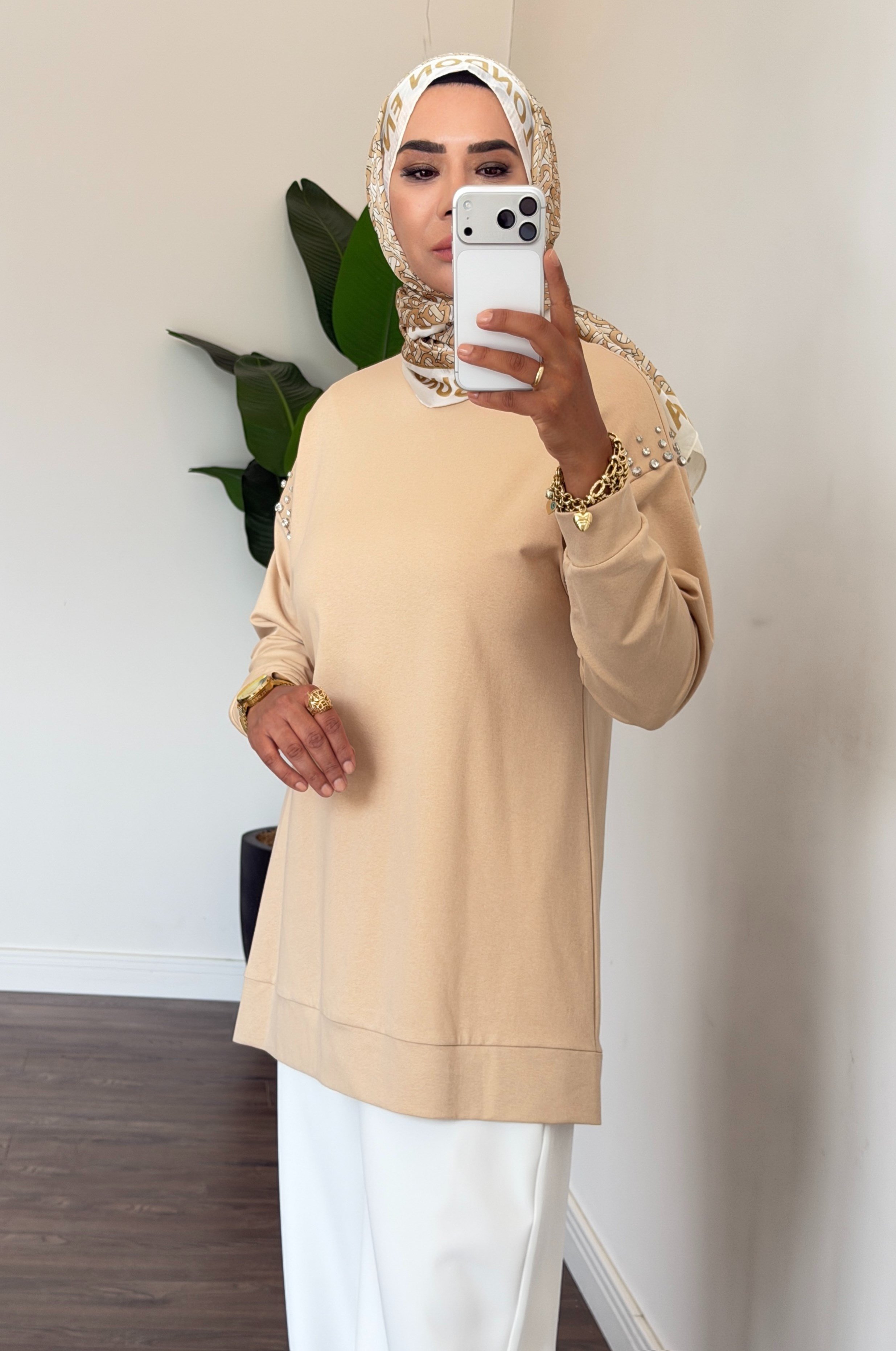 Taş Detaylı Dik Yaka Sweatshirt - Bej