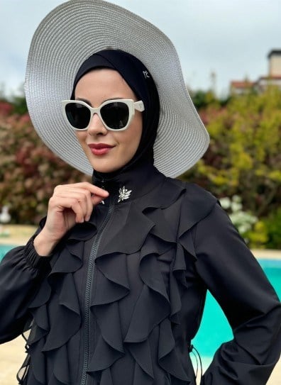 Taş Detaylı Volanlı Tesettür Mayo - Siyah