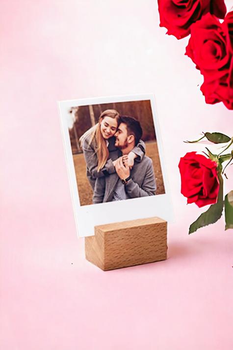 Ahşap Standlı Polaroid Fotoğraf Seti