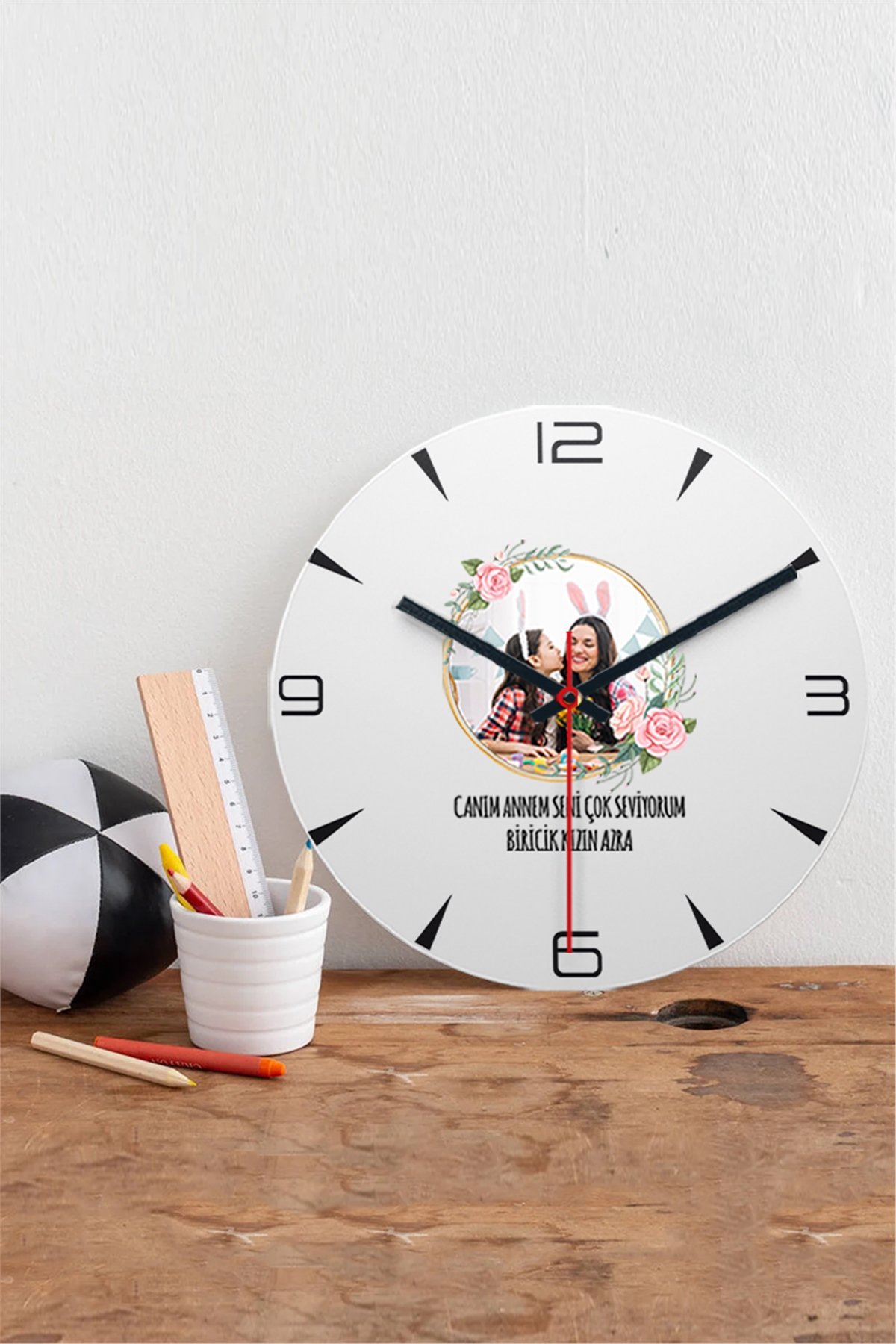 Anneye Hediye Fotoğraflı Ahşap Duvar Saati