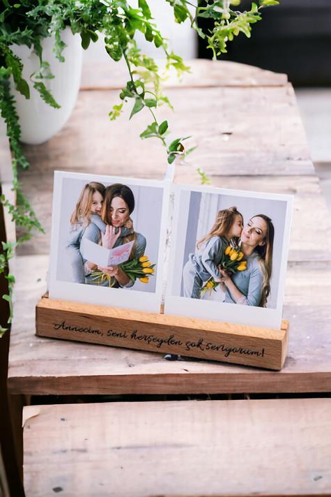 Anneye Hediye İki Fotoğraflı Ahşap Stand