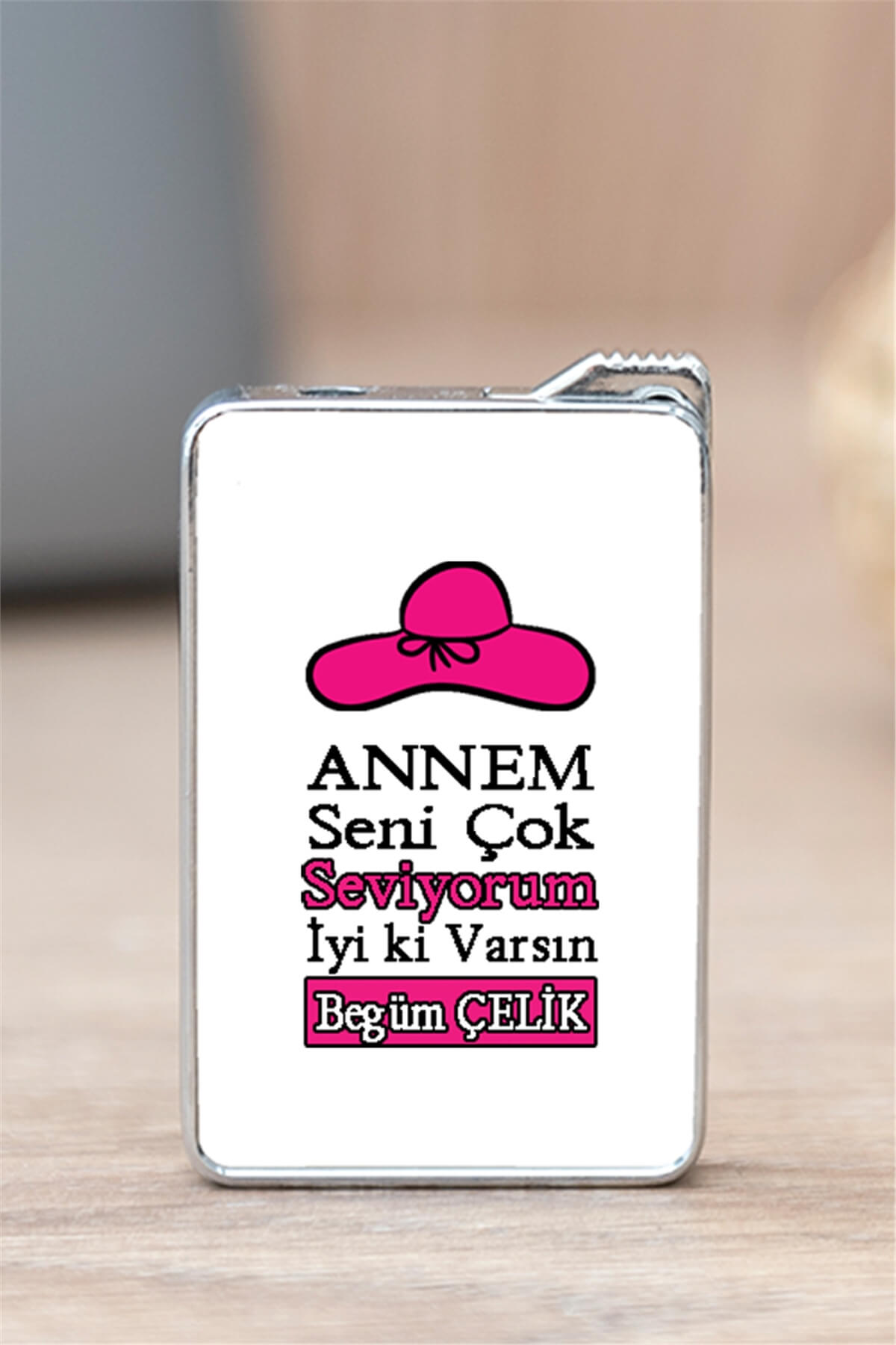 Anneye Hediye İsimli Çakmak