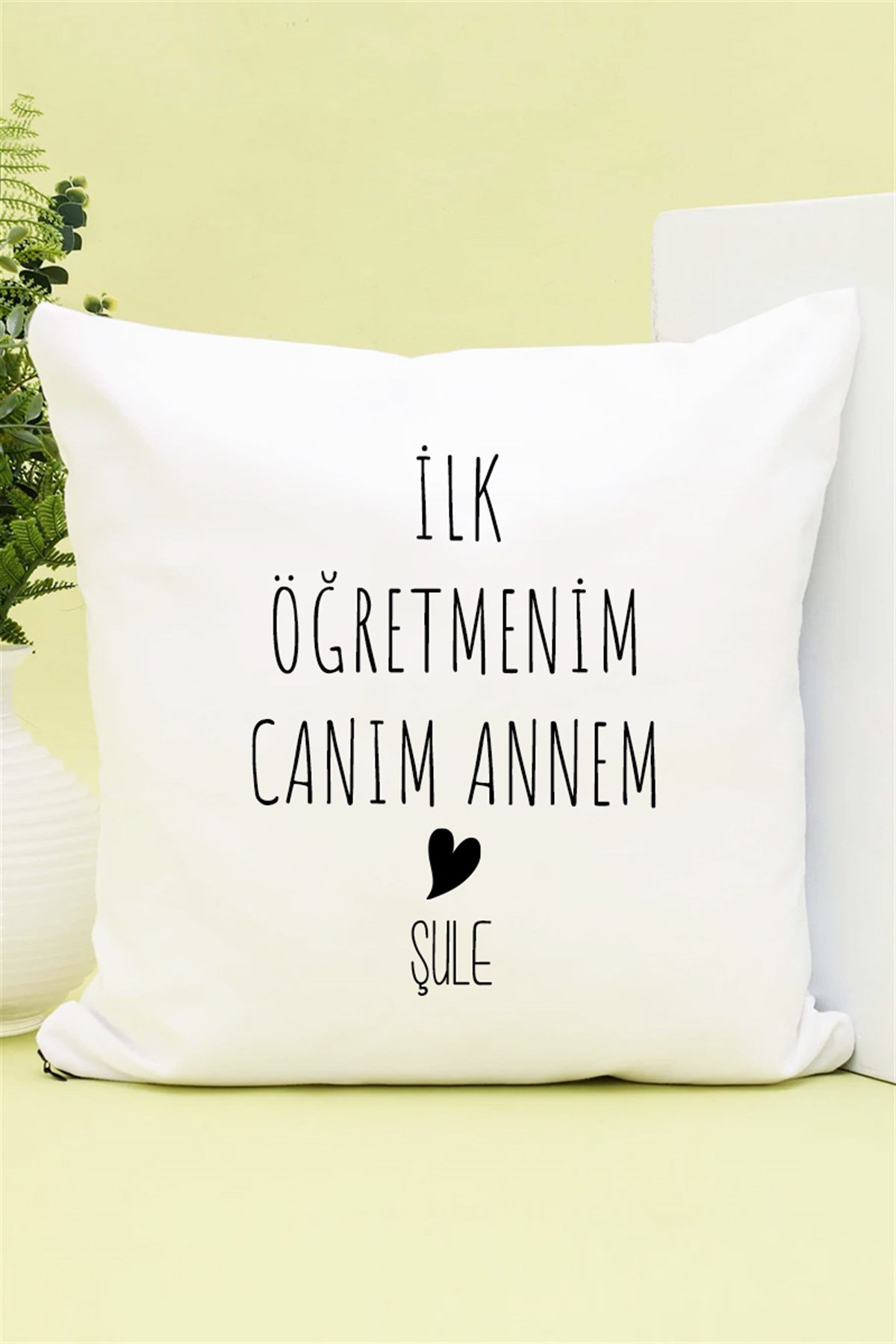 Anneye Öğretmenler Günü Hediyesi İsimli Kare Yastık