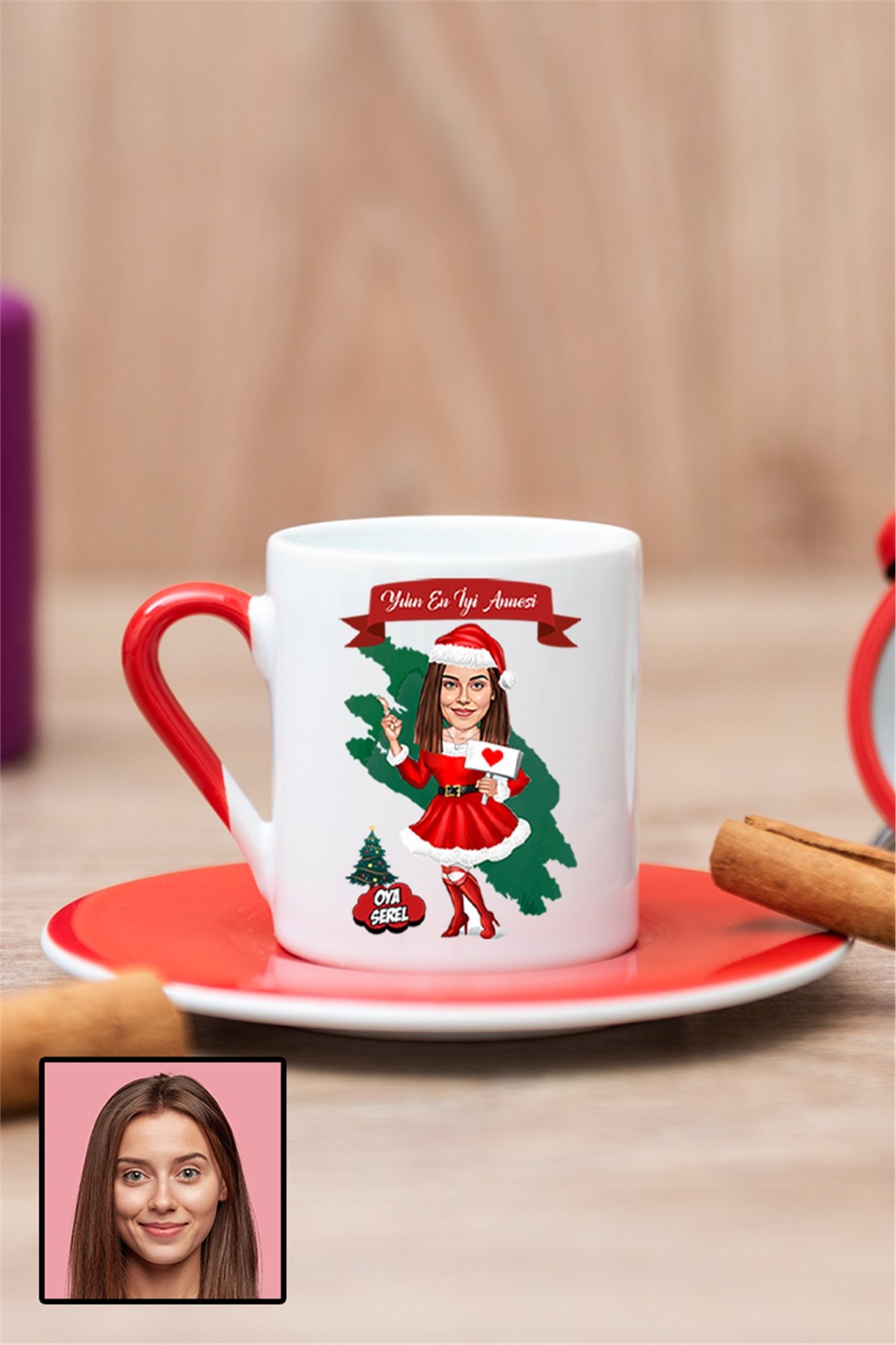 Anneye Yılbaşı için Hediye Karikatürlü Kırmızı Türk Kahvesi Fincanı