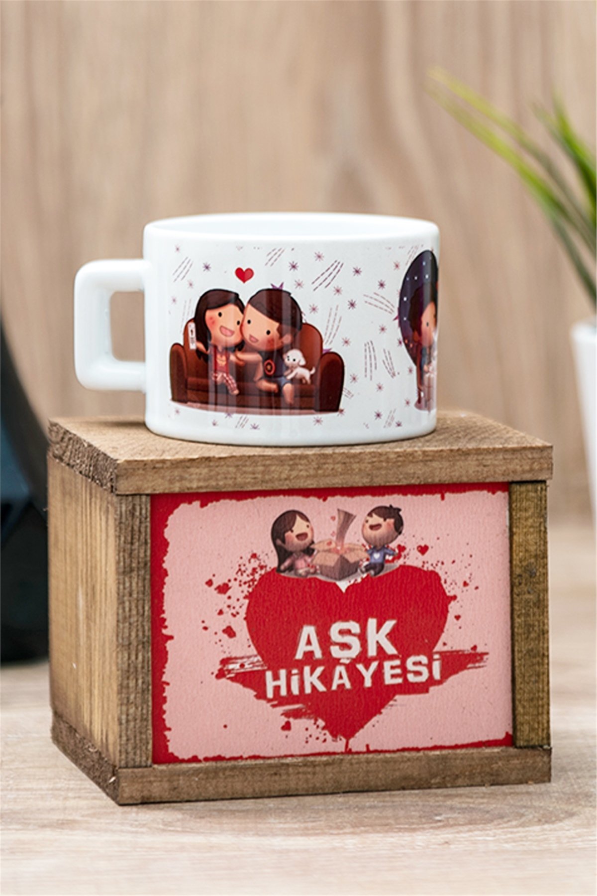 Aşk Hikayesi Ahşap Kutulu Fincan