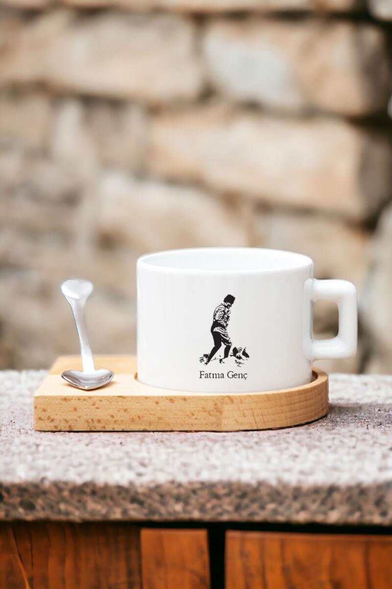 Atatürklü İsme Özel Ahşap Altlıklı Fincan
