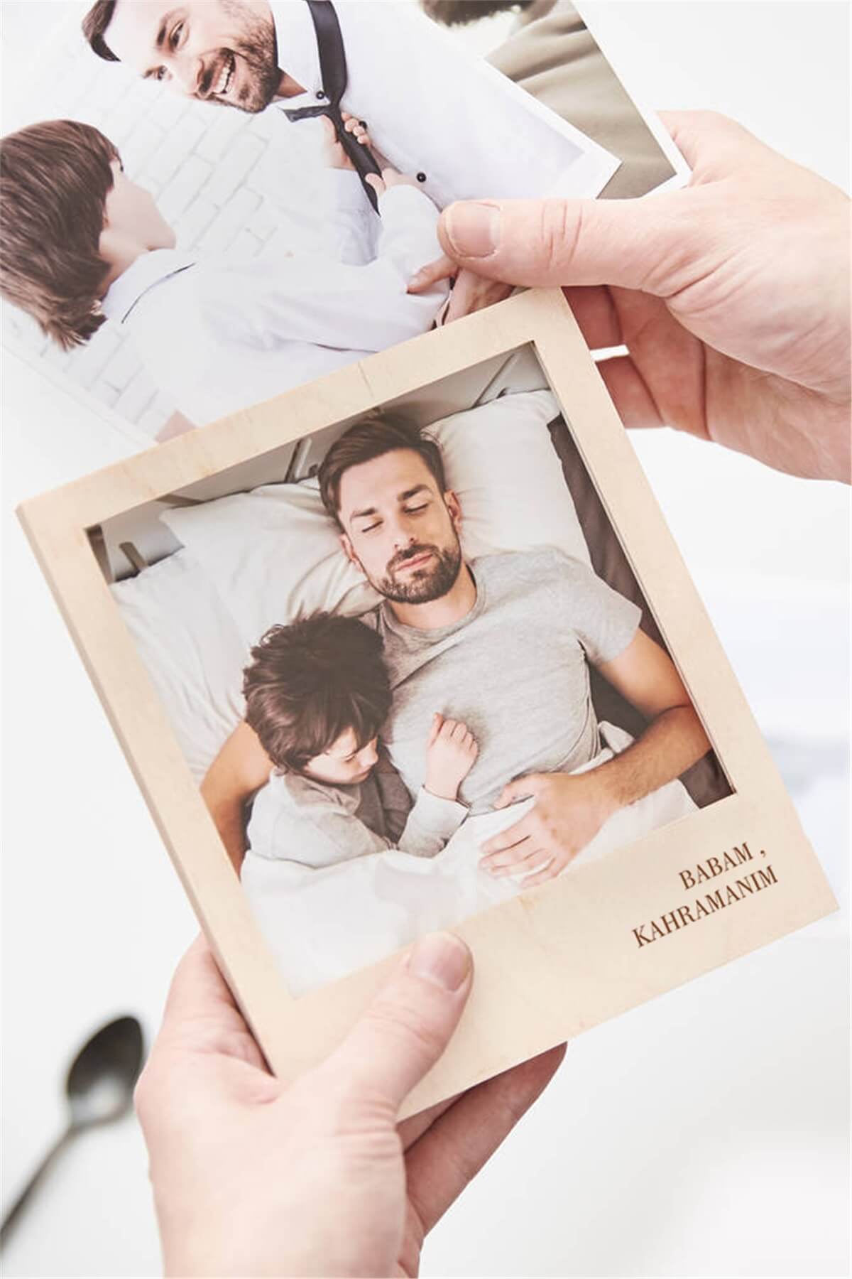 Kahraman Babalara Hediye İnstagram Temalı Ahşap Fotoğraf Albümü