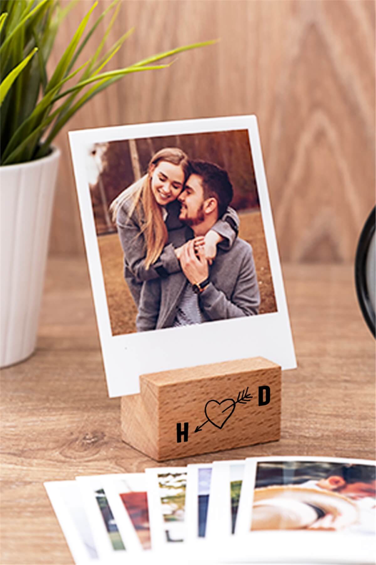 Baş Harf Tasarımlı Polaroid Fotoğraf Seti