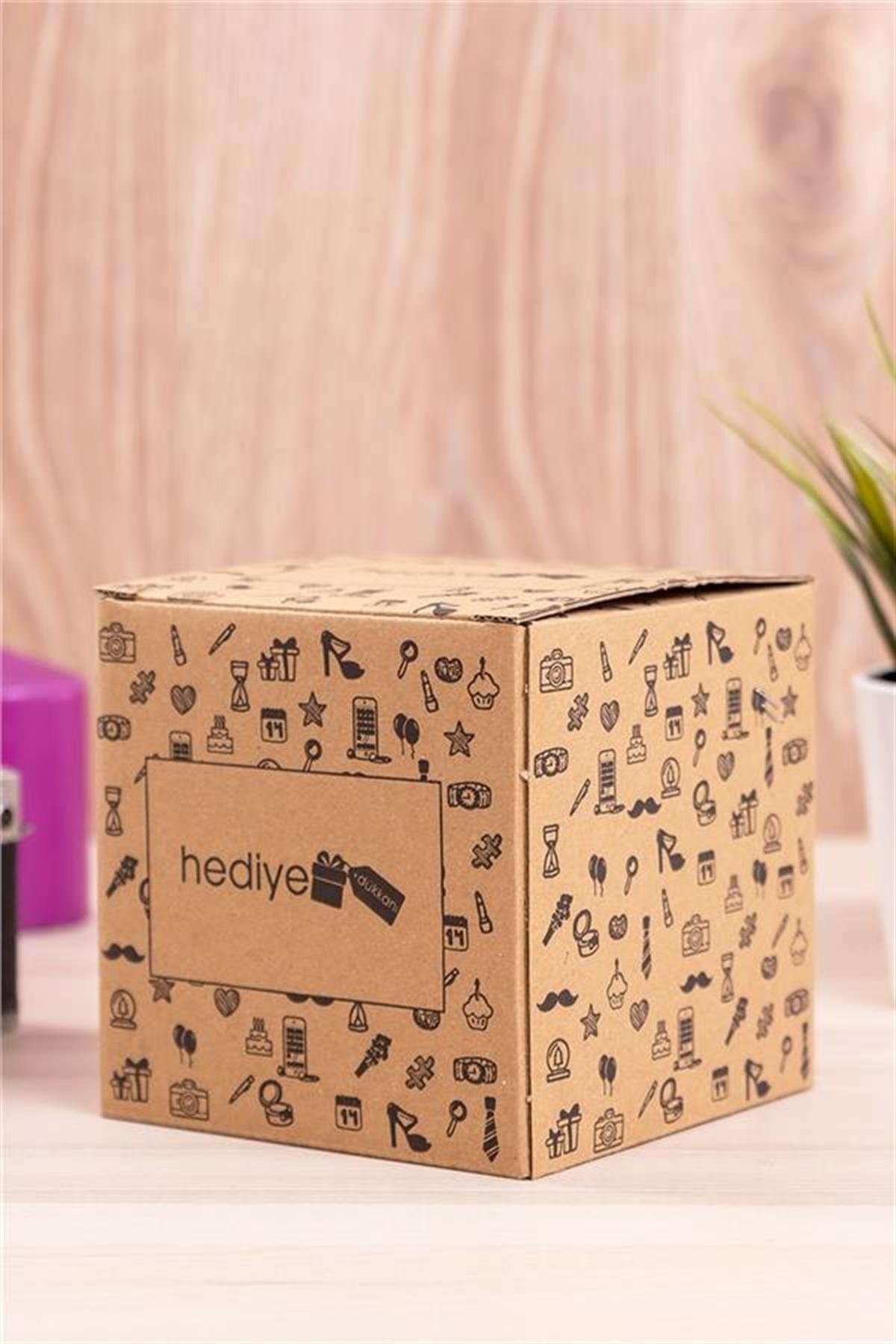 Kadına Hediye Minimal Tasarım Cam Kahve Kupası