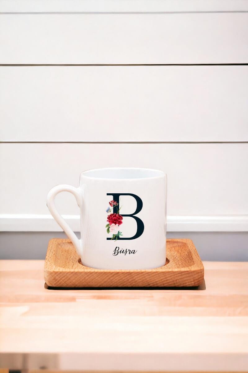 Baş Harfli ve İsimli Ahşap Altlıklı Türk Kahvesi Fincanı