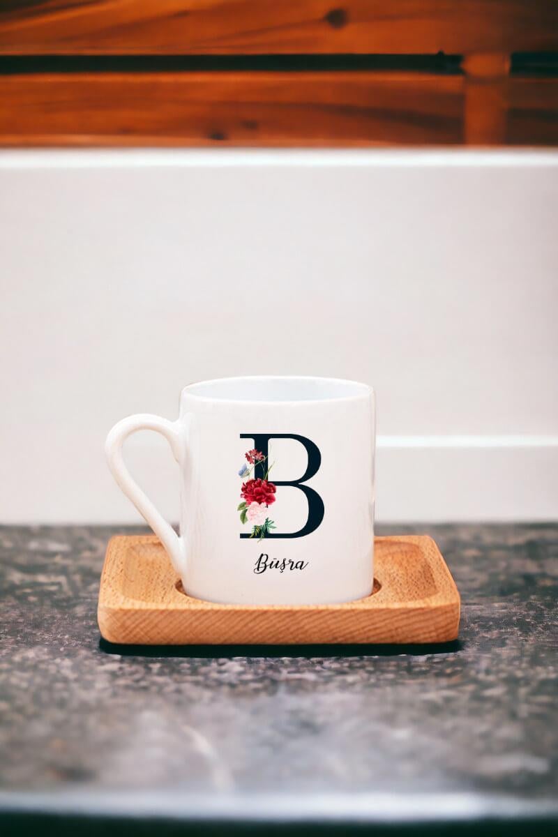 Baş Harfli ve İsimli Ahşap Altlıklı Türk Kahvesi Fincanı