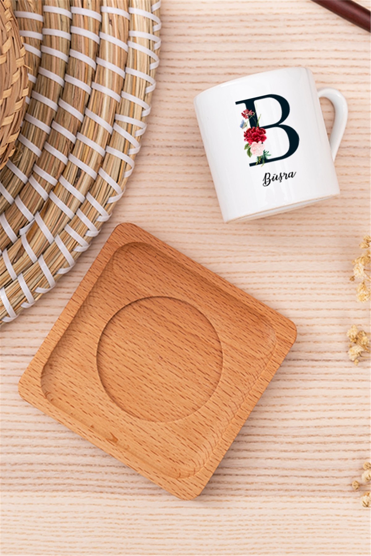 Baş Harfli ve İsimli Ahşap Altlıklı Türk Kahvesi Fincanı