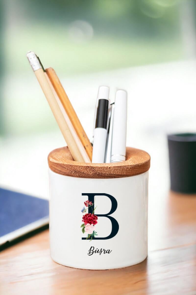 Baş Harfli ve İsimli Ahşap Kapaklı Kalemlik