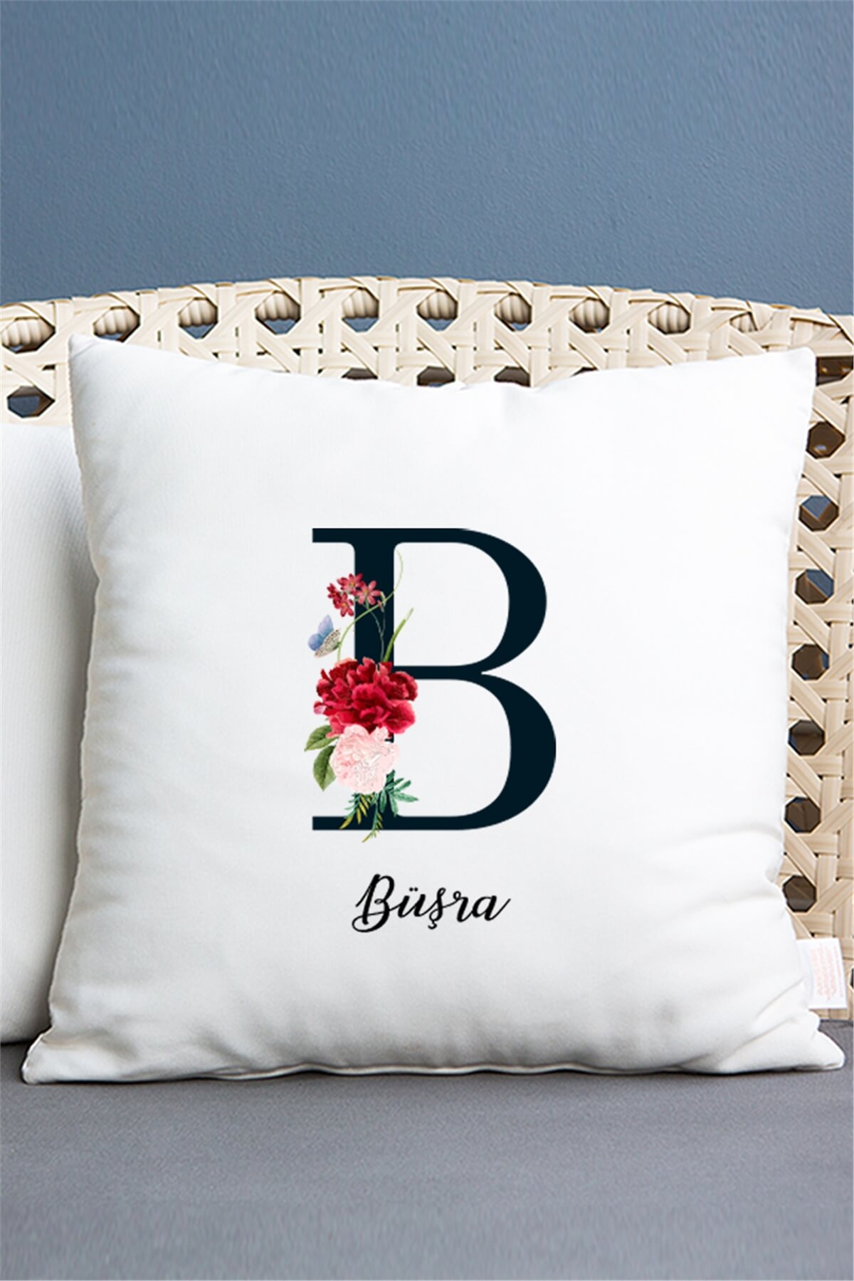 Baş Harfli ve İsimli Saten Kare Yastık