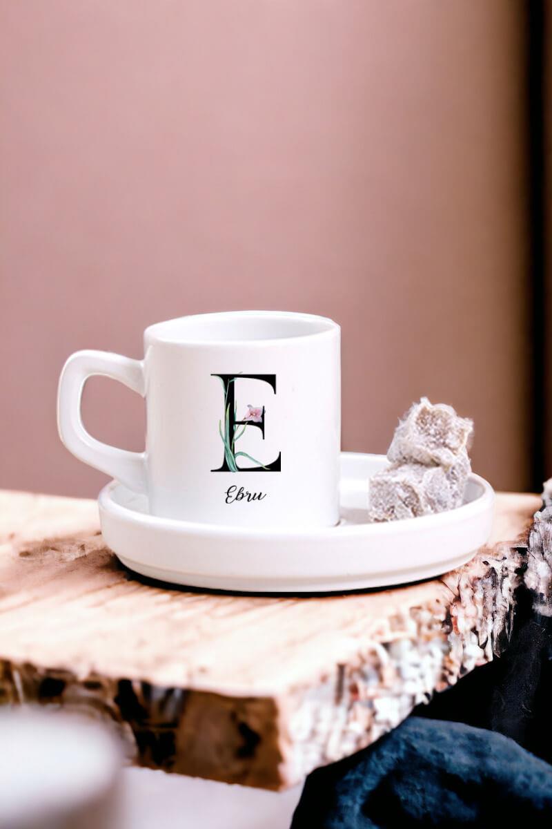Baş Harfli Yaprak Tasarım Concept Türk Kahvesi Fincanı