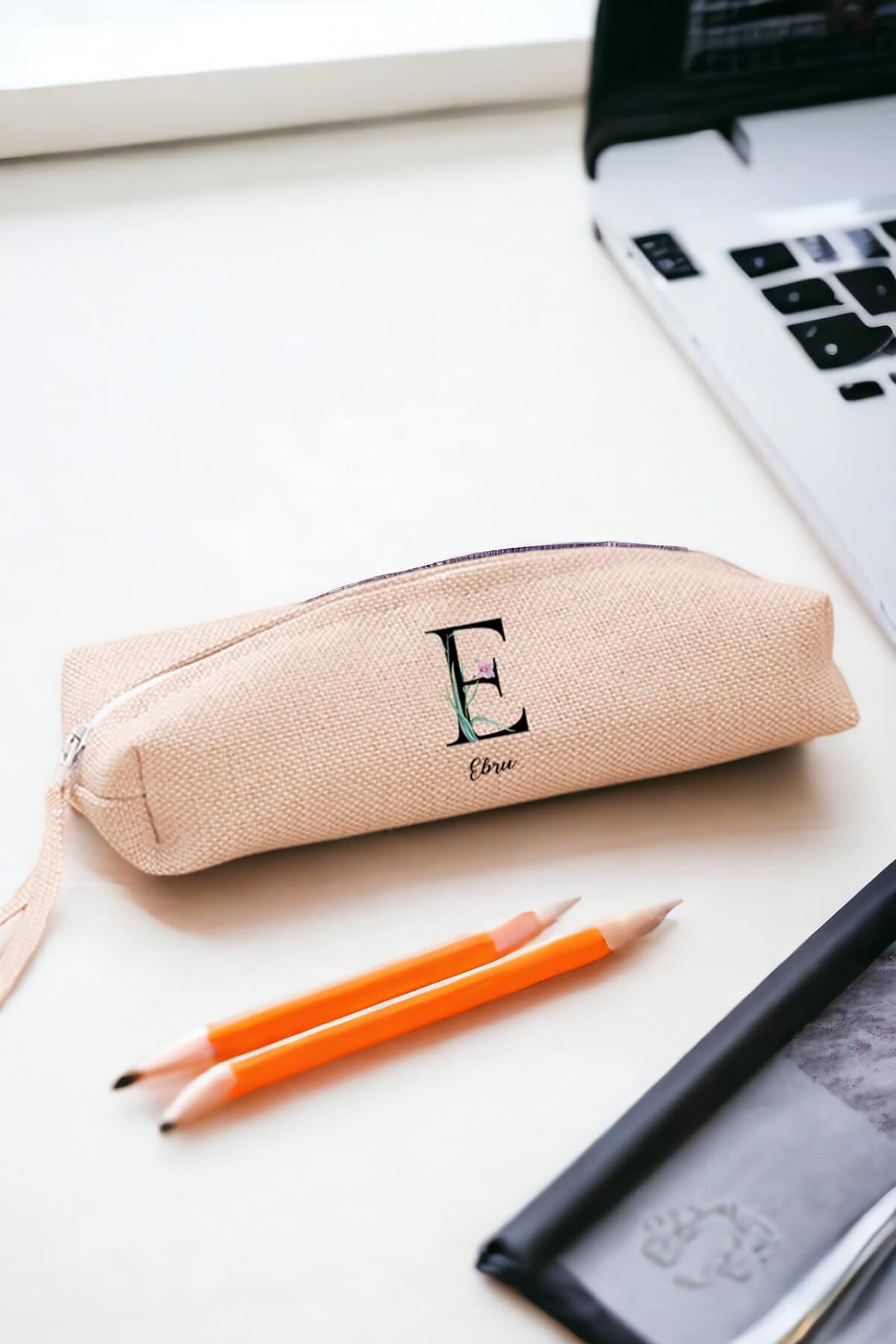 Baş Harfli Yaprak Tasarım Keten Bez Kalemlik