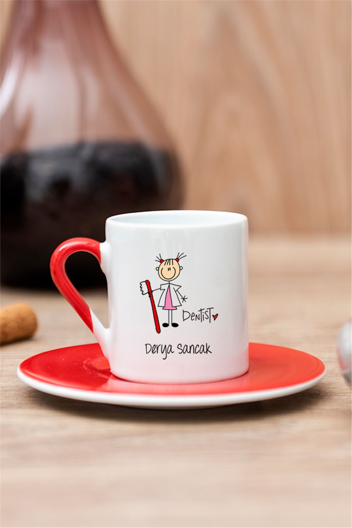 Bayan Diş Hekimi Karikatürü Renkli Türk Kahvesi Fincanı