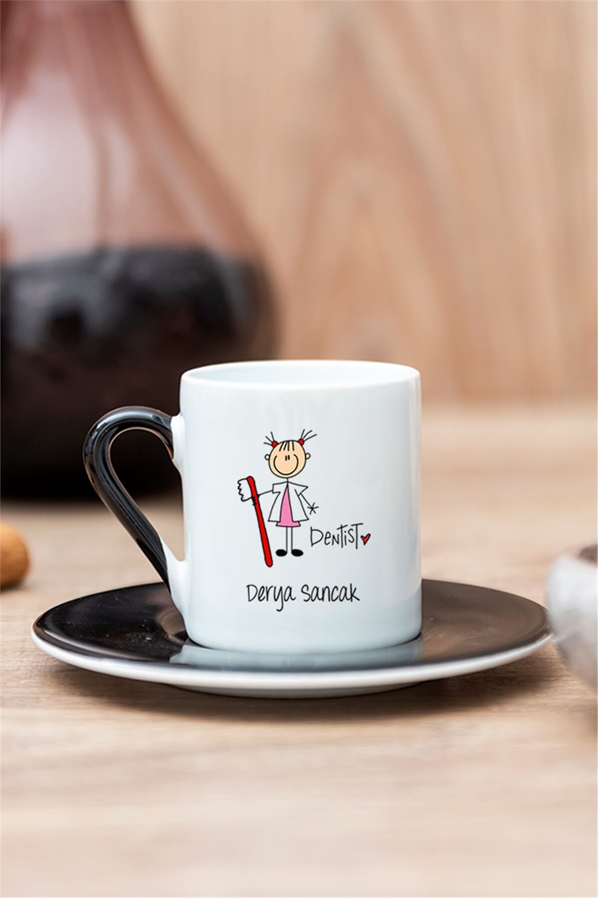Bayan Diş Hekimi Karikatürü Renkli Türk Kahvesi Fincanı