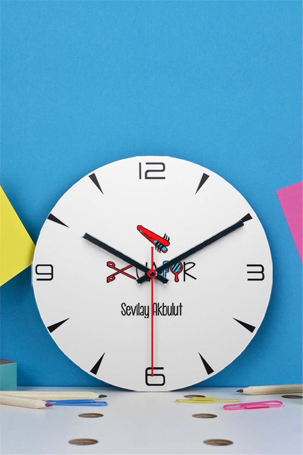 Bayan Kuaförü Ahşap Duvar Saati