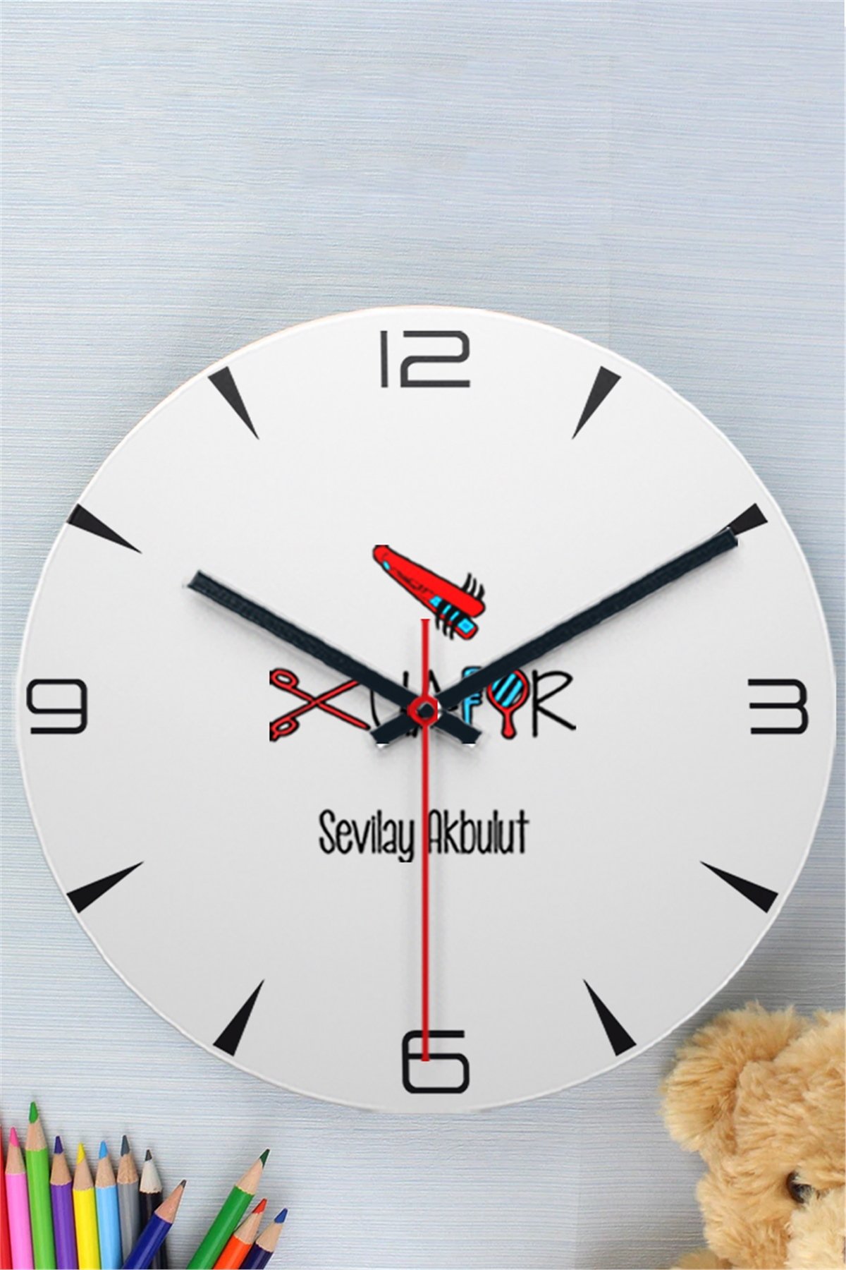 Bayan Kuaförü Ahşap Duvar Saati