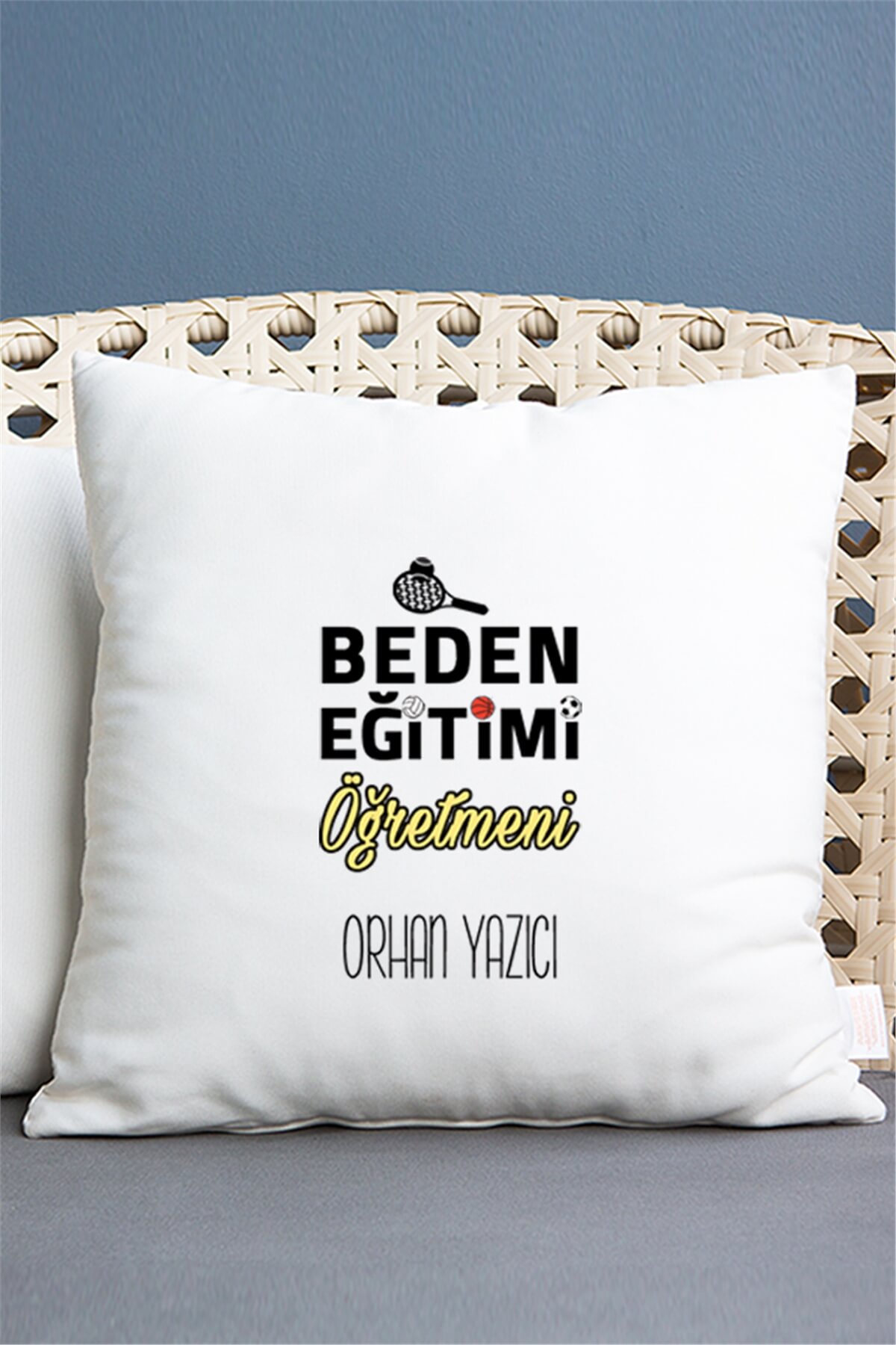 Beden Eğitimi Öğretmeni Saten Kare Yastık
