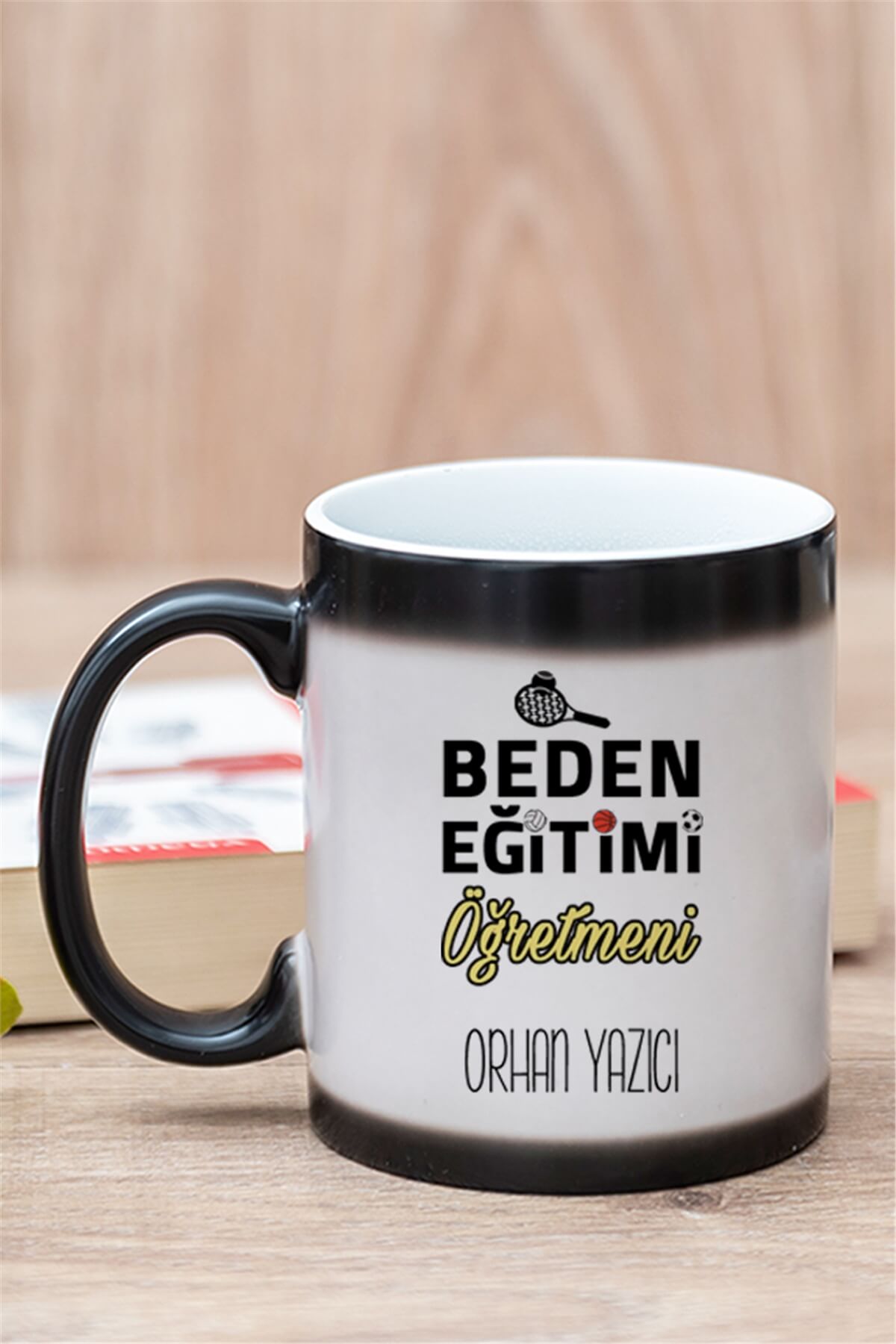 Beden Eğitimi Öğretmeni Sihirli Kupa Bardak