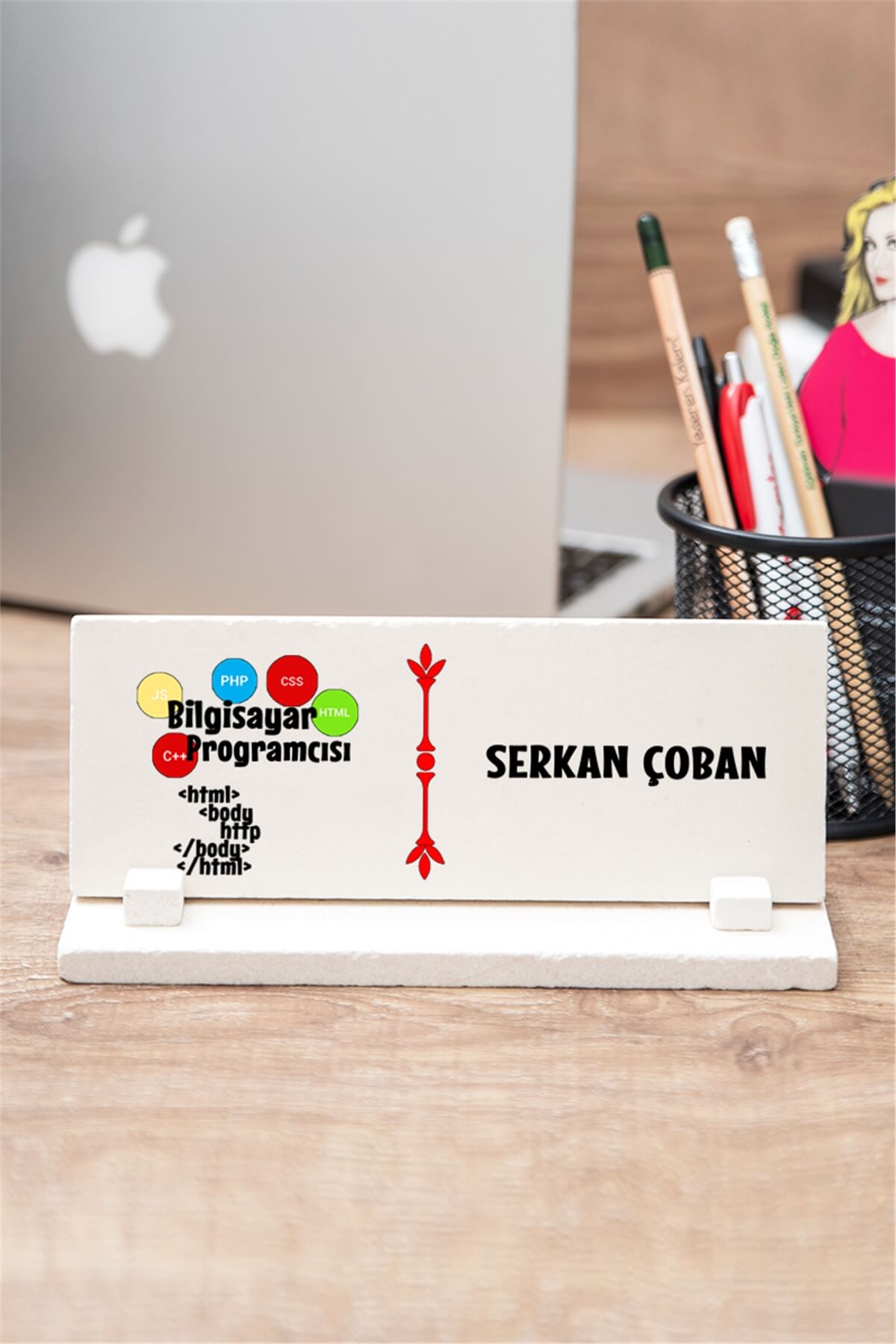Bilgisayar Programcısı Taş Masa İsimliği