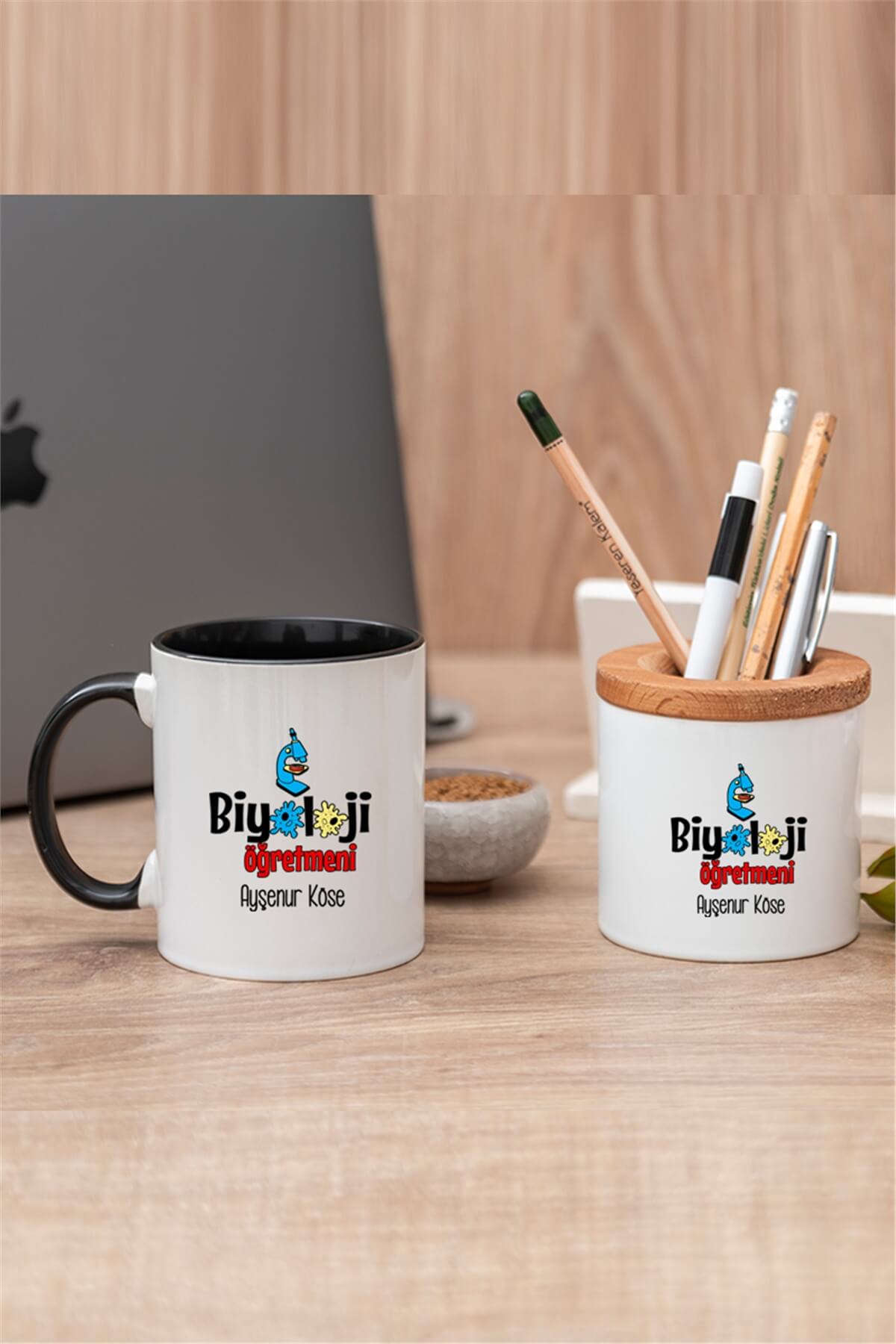 Biyoloji Öğretmeni Renkli Kupa Bardak ve Kalemlik