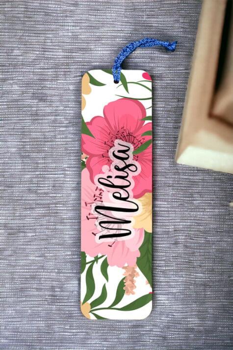 Çiçek Arka Planlı İsimli Metal Kitap Ayracı