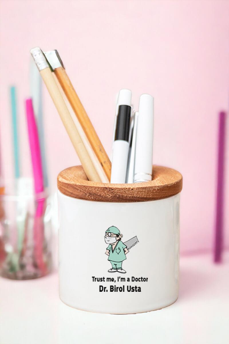 Doktor Esprili Ahşap Kapaklı Kalemlik