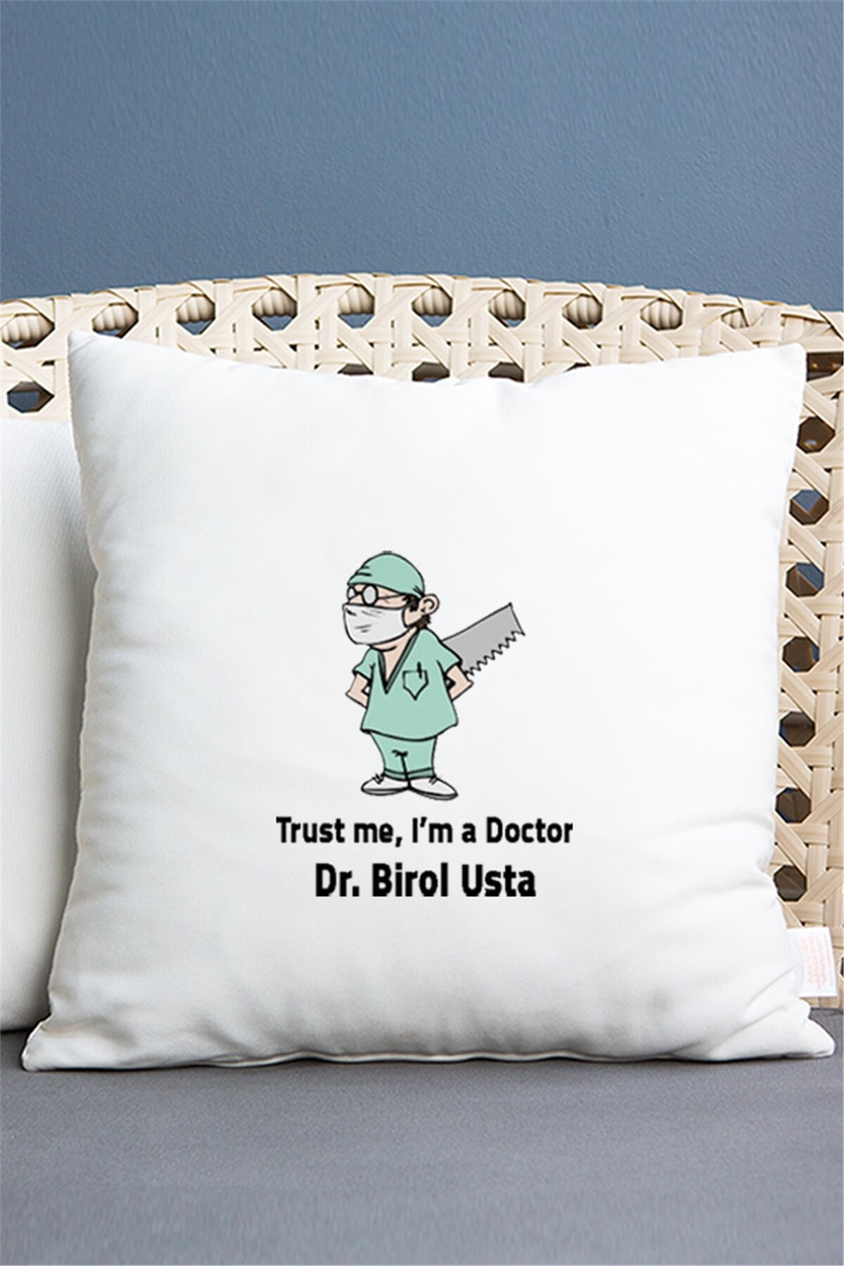 Doktor Esprili Saten Kare Yastık