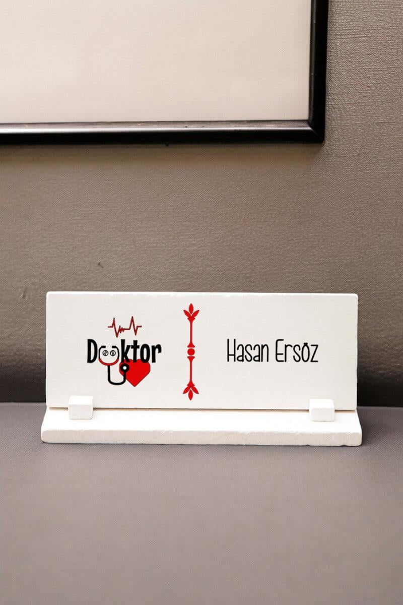 Doktor Masasına Hediye Taş Masa İsimliği