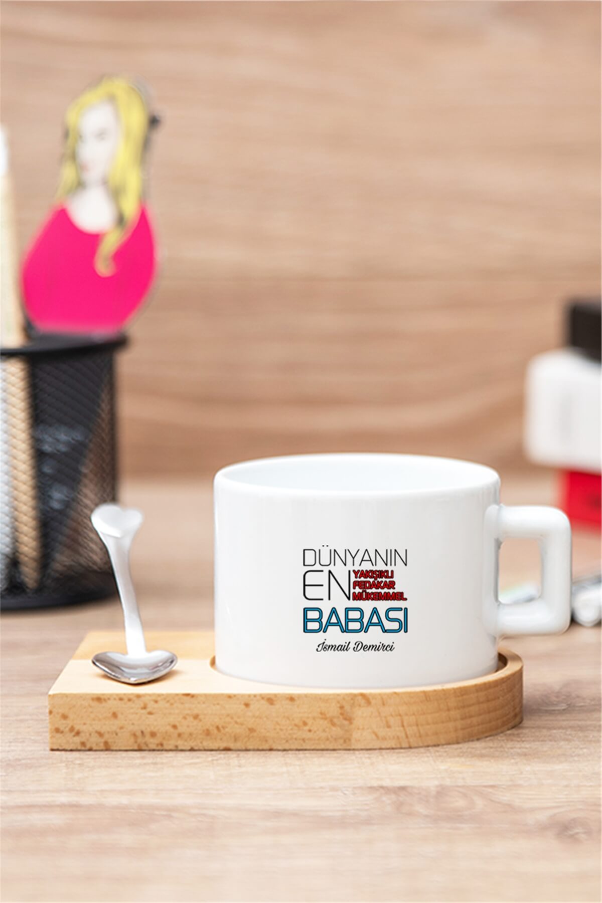 Dünyanın En İyi Babası Ahşap Altlıklı Fincan