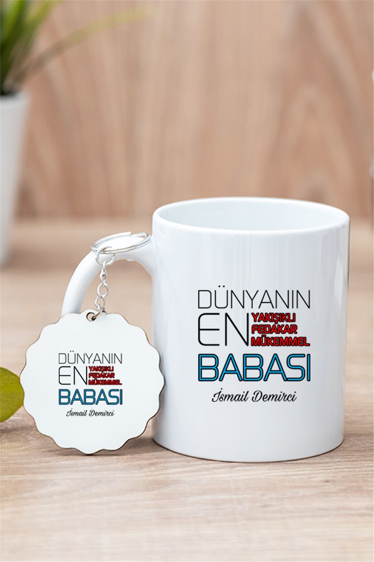 Dünyanın En İyi Babası Beyaz Kupa Bardak ve Ahşap Anahtarlık