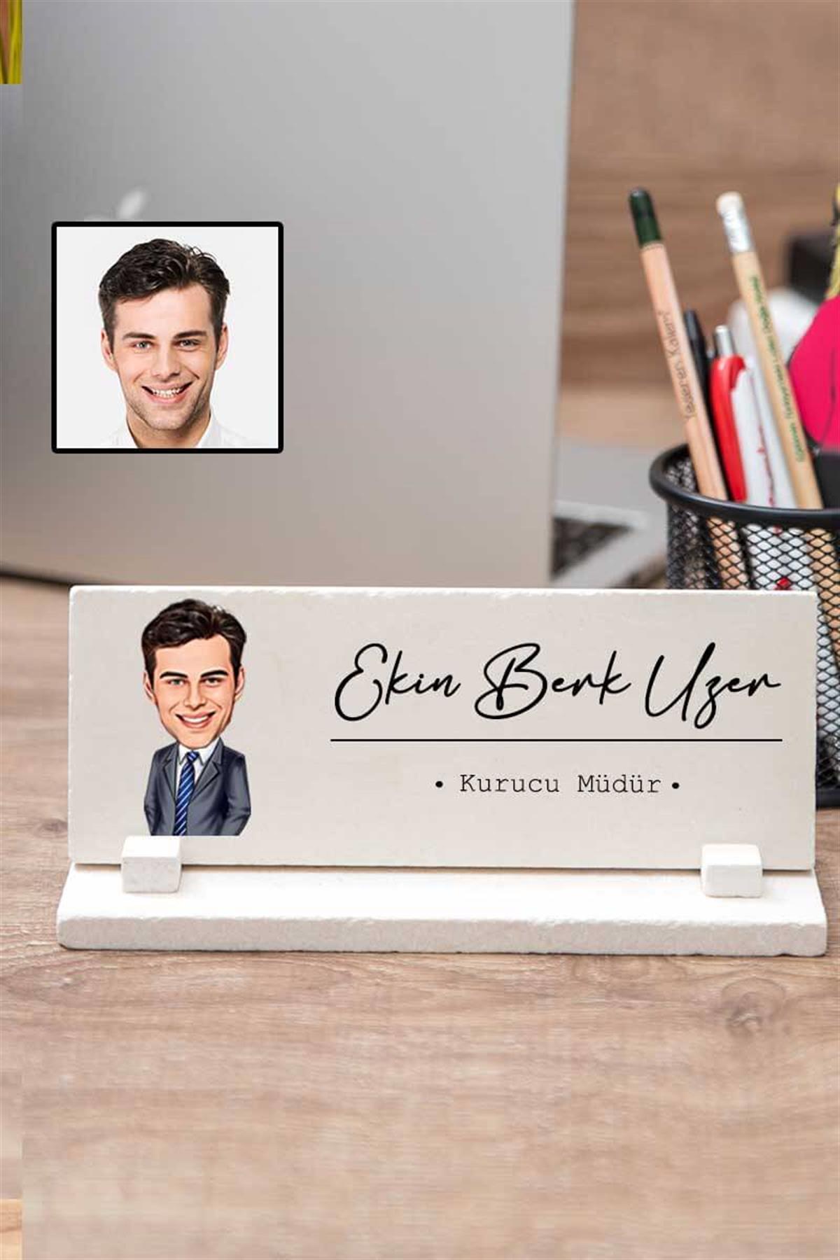 Erkeğe Yeni İş Tebrik Hediyesi Karikatürlü Masa İsimliği